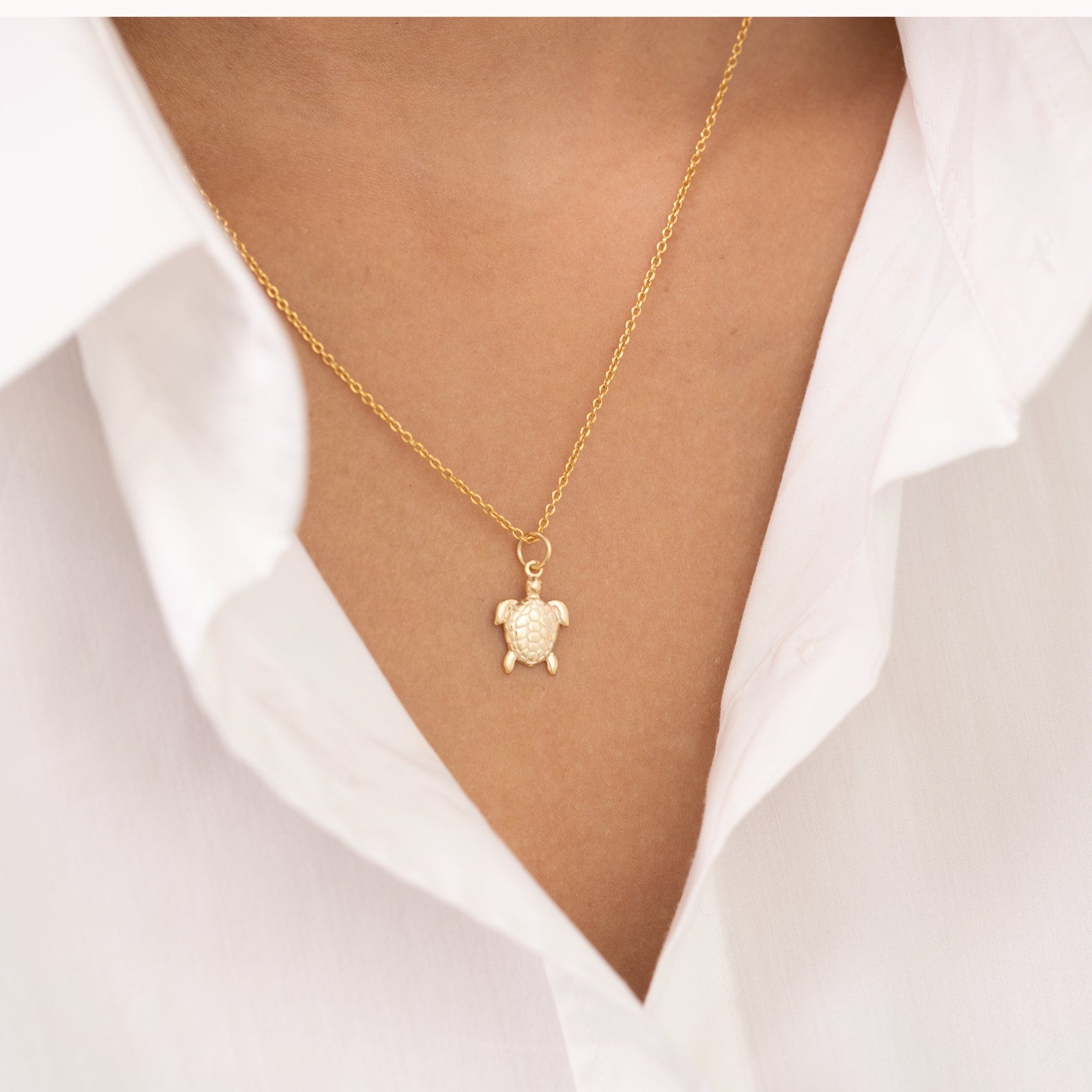 Turtle Charm Necklace, Tortoise Pendant Necklace, Minimalist Sea Necklace, Gifts for Animal Lover, Layering Necklaces