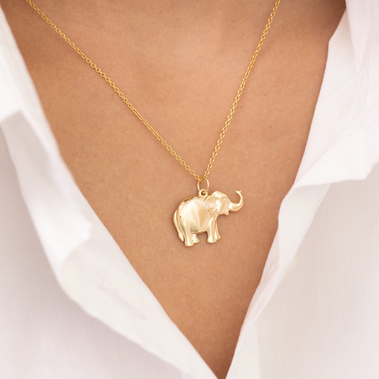 Minimalist Elephant Necklace, Elephant Charm Necklace, Animal Jewelry, Elephant Pendant, Gift for Animal Lover