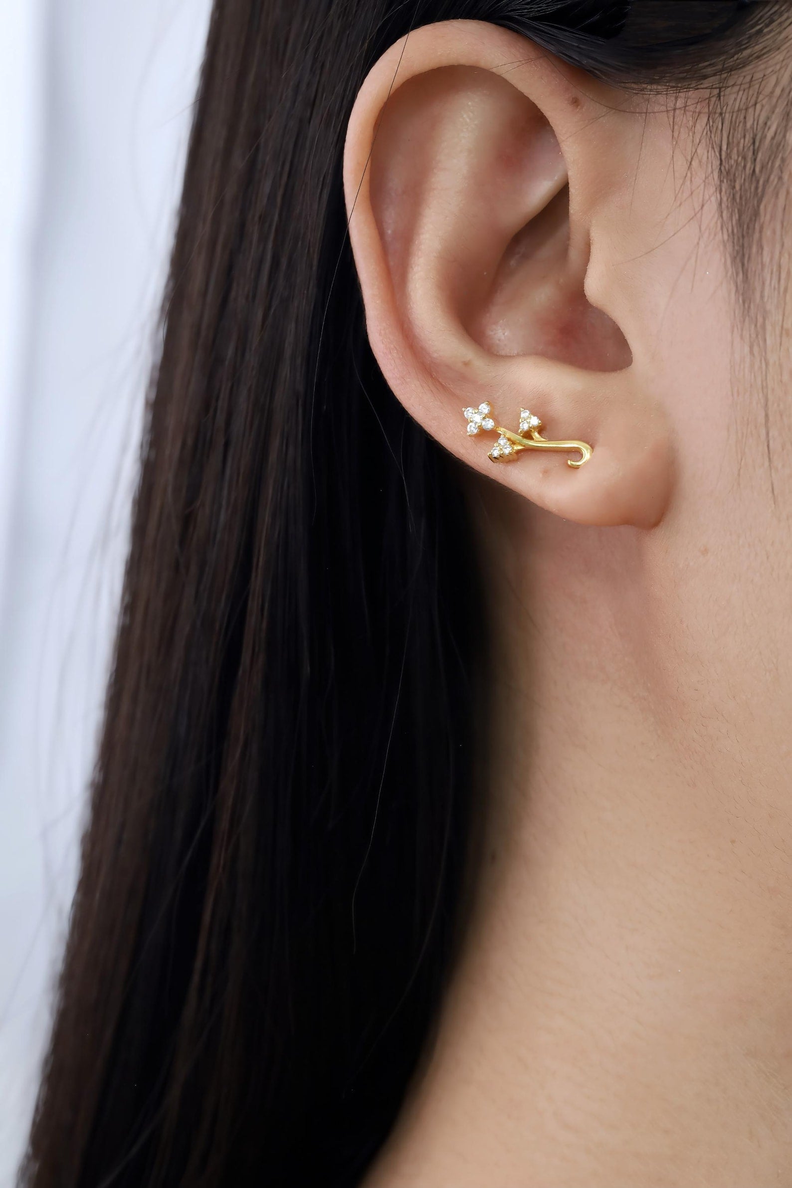 Leaf Vine Diamond Stud Earrings, Dainty Leaf Diamond Earrings, Dainty and Elegant Jewelry for Women, Everyday Earrings Gift for Her