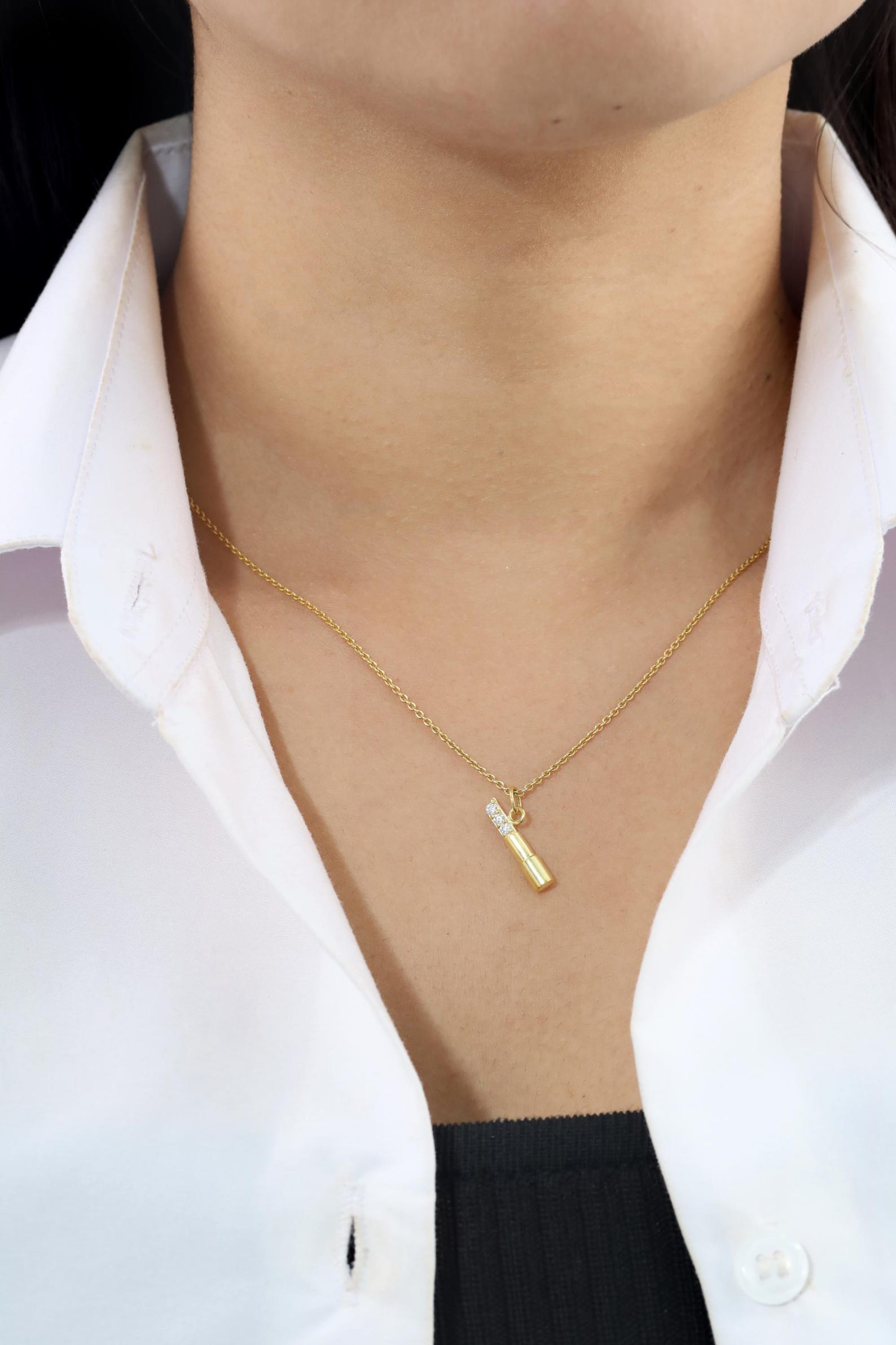 Lipstick Pendant Necklace, Beauty Lover Necklace, Lipstick Charm Necklace, Glam Necklace, Trendy Necklace Git for Her, Beauty Accessory