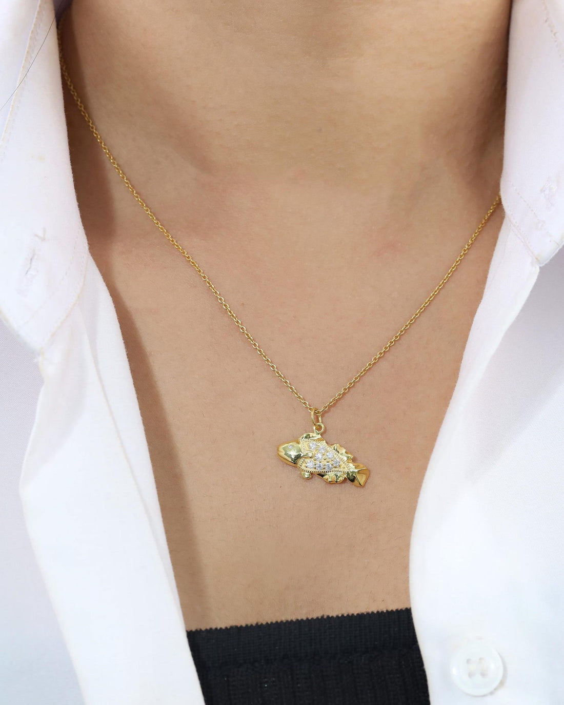 Fish Pendant Necklace, Diamond Fish Necklace, Fish Necklace Gift, Elegant Fish Pendant, Sea Life Pendant, Nature-Inspired Necklace