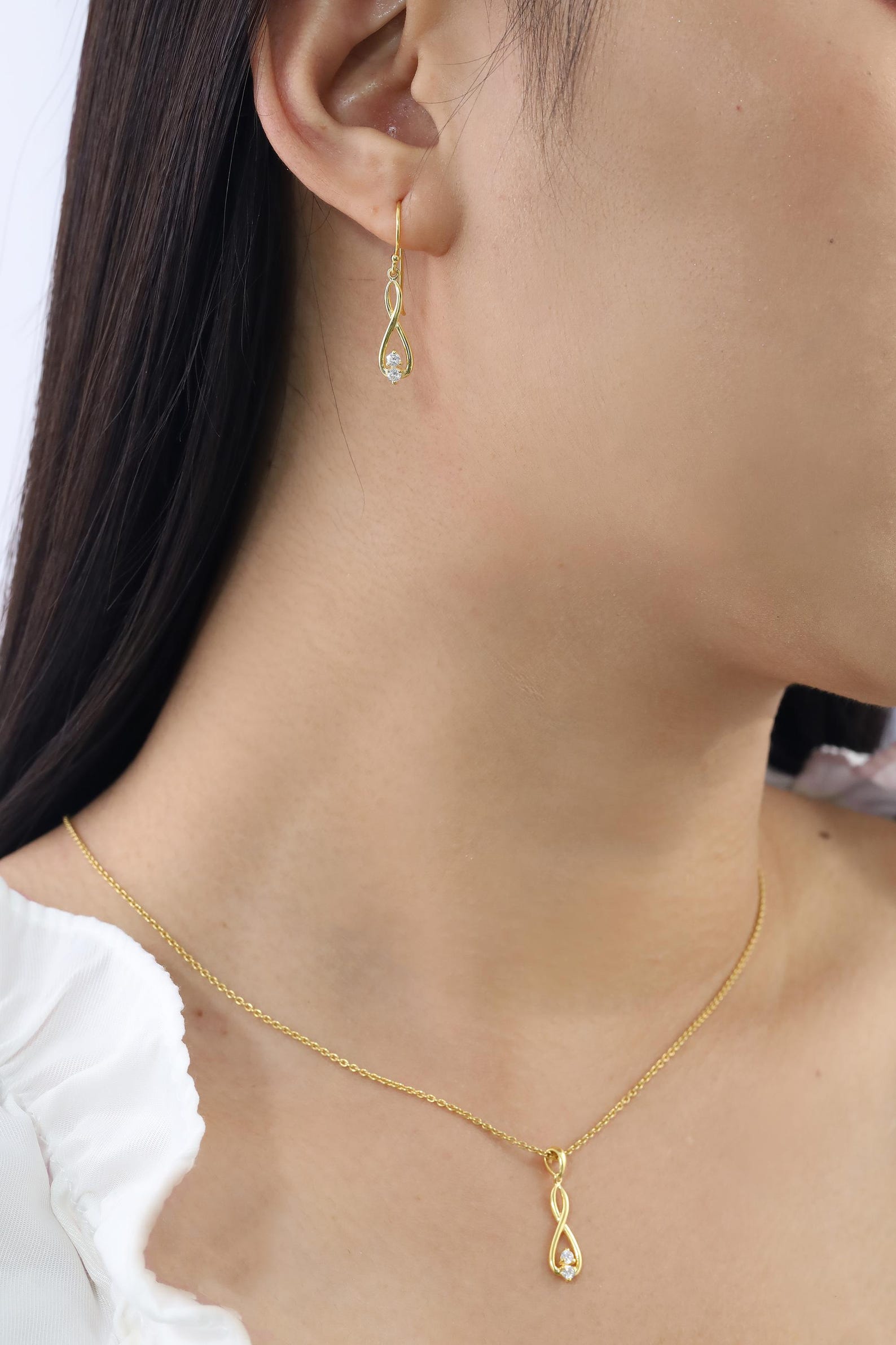 Diamond Infinity Necklace, Dainty Minimalist Infinity Necklace, Tiny Diamond Infinity Necklace, Anniversary Gifts