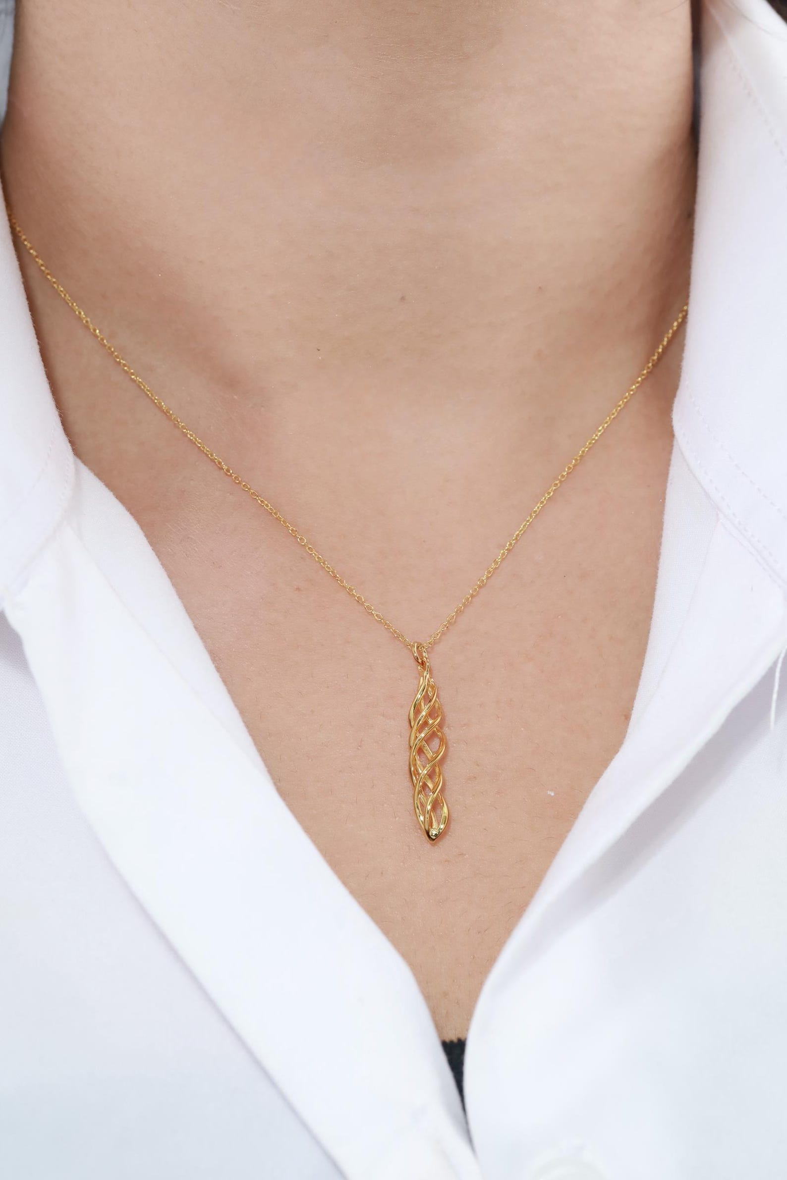 Long Gold Spiral Pendant Necklace, Twisted Pendant Necklaces for Women, Spiral Charm Gift for Her, Wedding Necklace Gift for Her