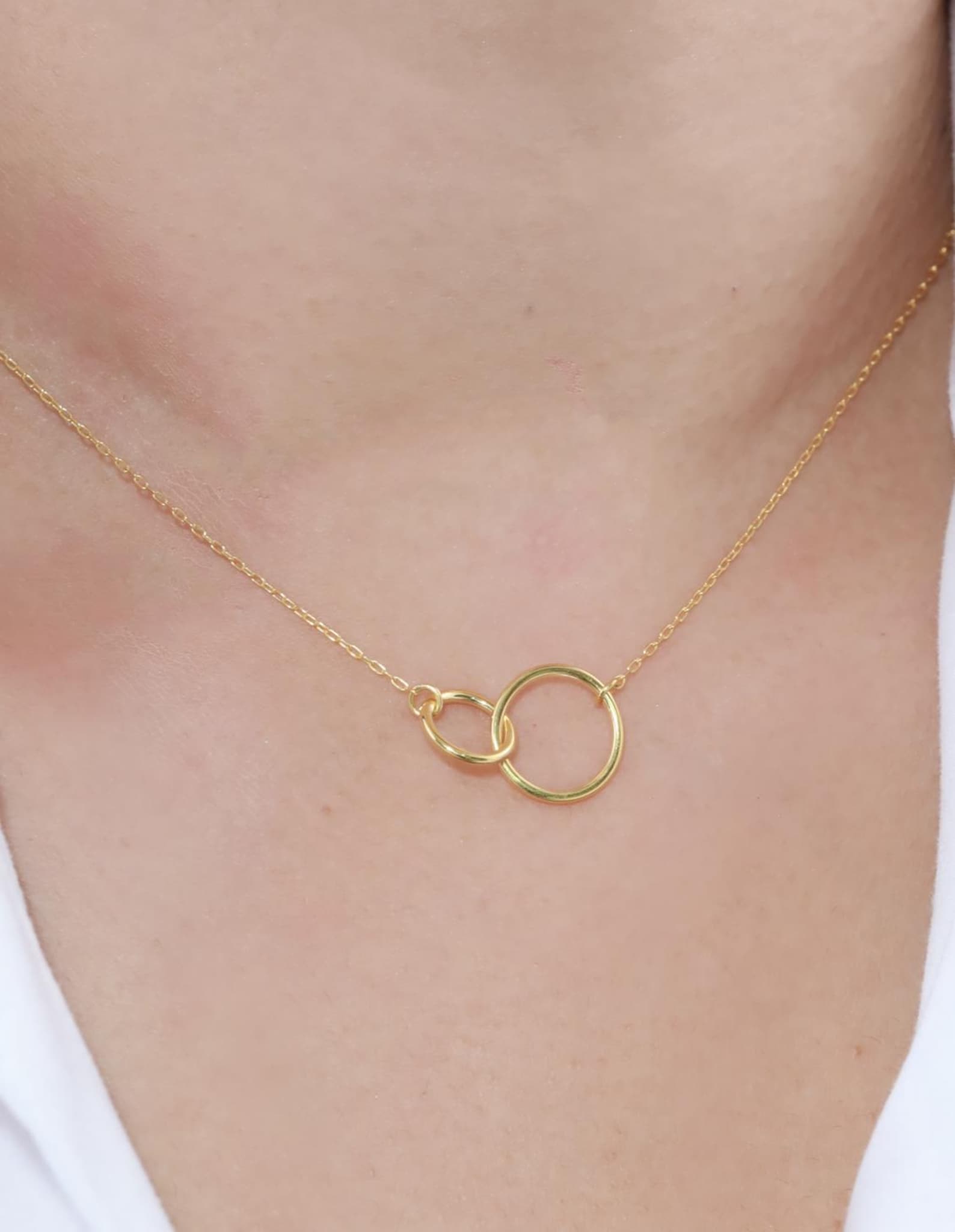 Interlocking Circle Necklace, Dainty Circle Necklace, Double Circle Charm Necklace, Infinity Karma Necklace Gift for Her