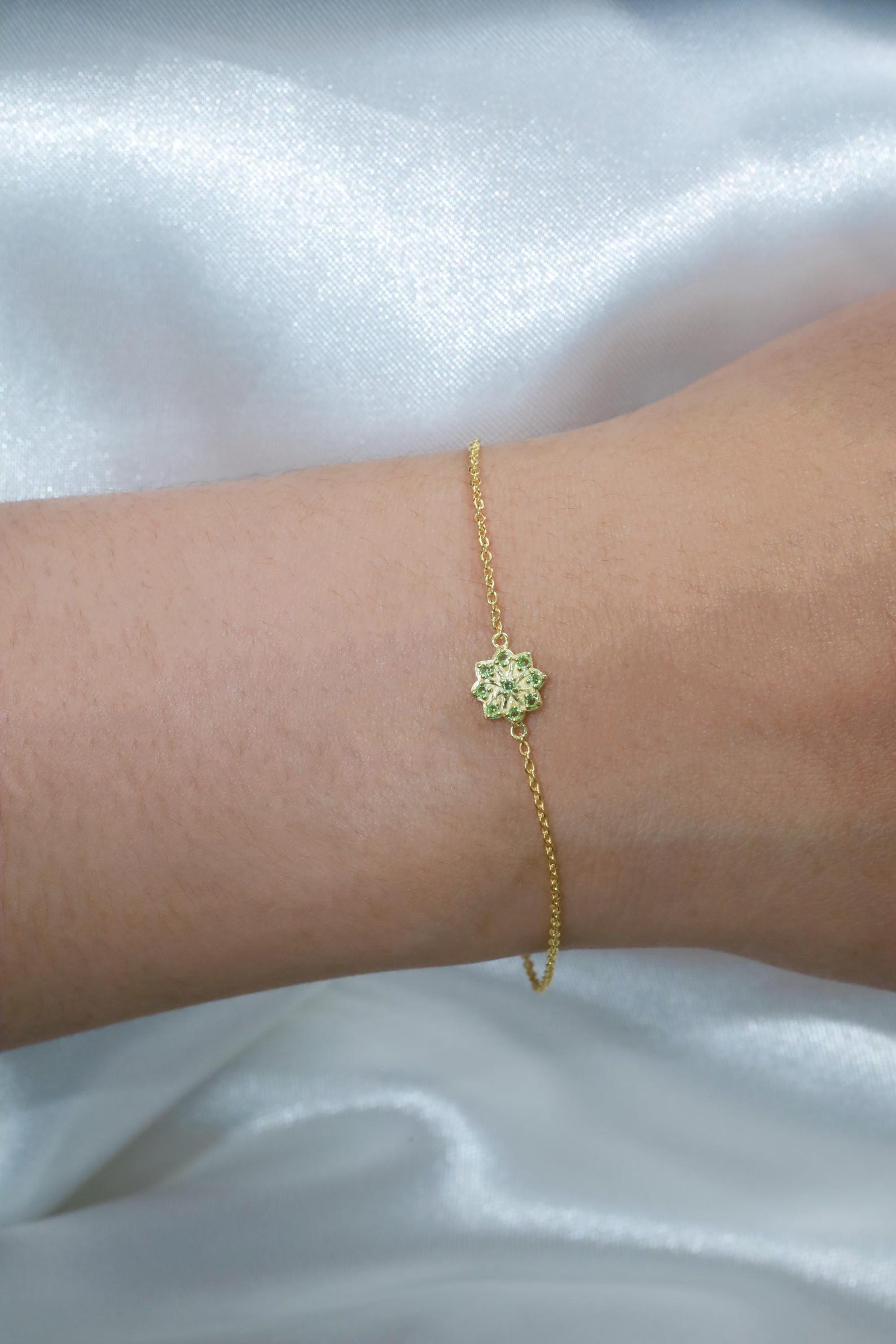 Peridot Cluster Bracelet, Flower Design Bracelet, August Birthstones, Bridesmaid Gift, Bridal Bracelet Gift for Her