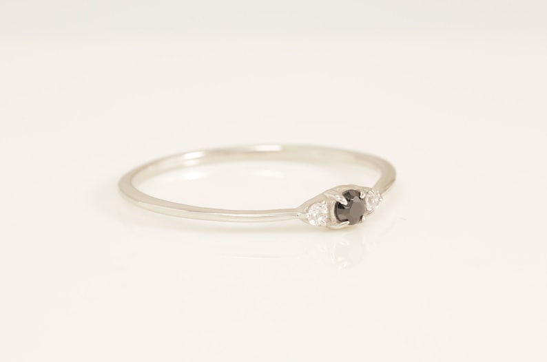 Minimalist Three Stone Black Diamond Ring, Dainty Wedding Band, Vintage Black Diamond Engagement Ring Gift for Her