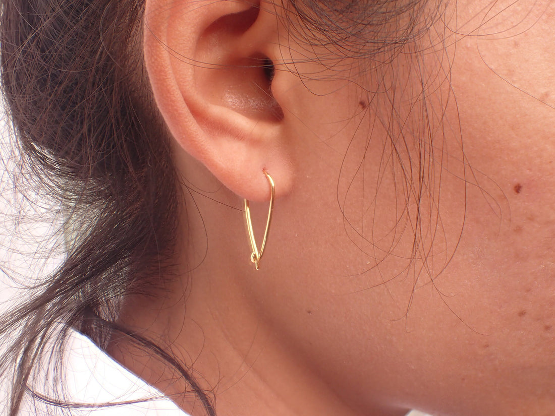 Raindrop Wire Earrings, Minimalist Earrings Gift for Women, Tear Drop Wire Earrings, Pear Shape Earrings, Unique Earrings Design