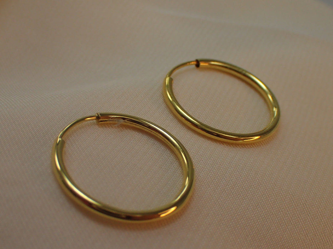 Thin Endless Hoops / Sterling Silver Minimalist Hoop Earrings / Huggie Hoops / Bridesmaid Gift /Bridal Earring Gift 10mm 15mm 20mm