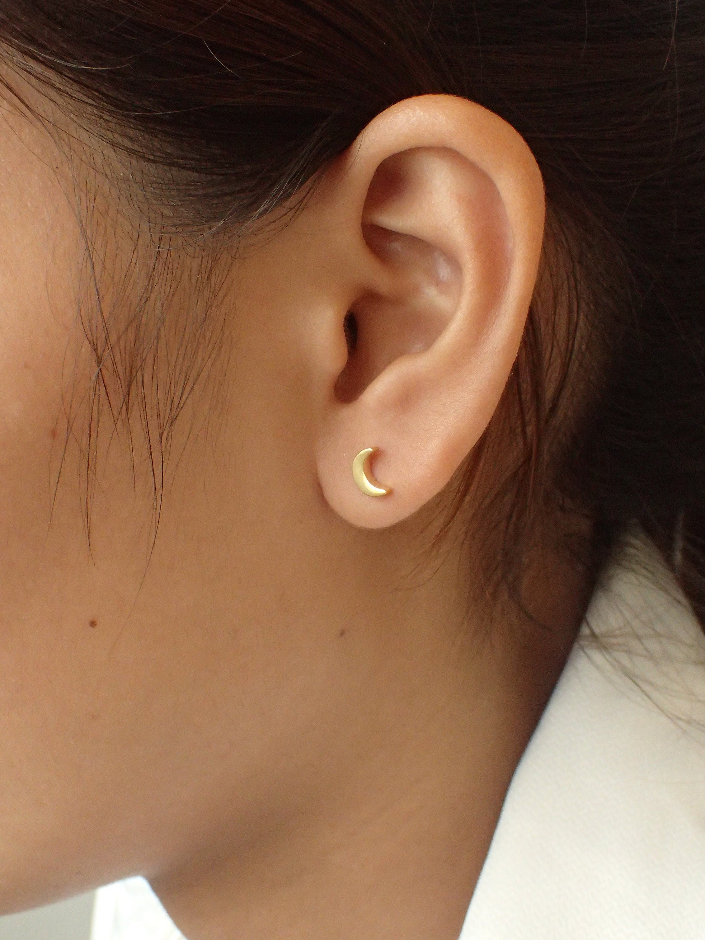 Moon Stud Earrings / Half Moon Earrings / Tiny Moon Earrings in Sterling Silver / Minimalist Earrings Gift for Her