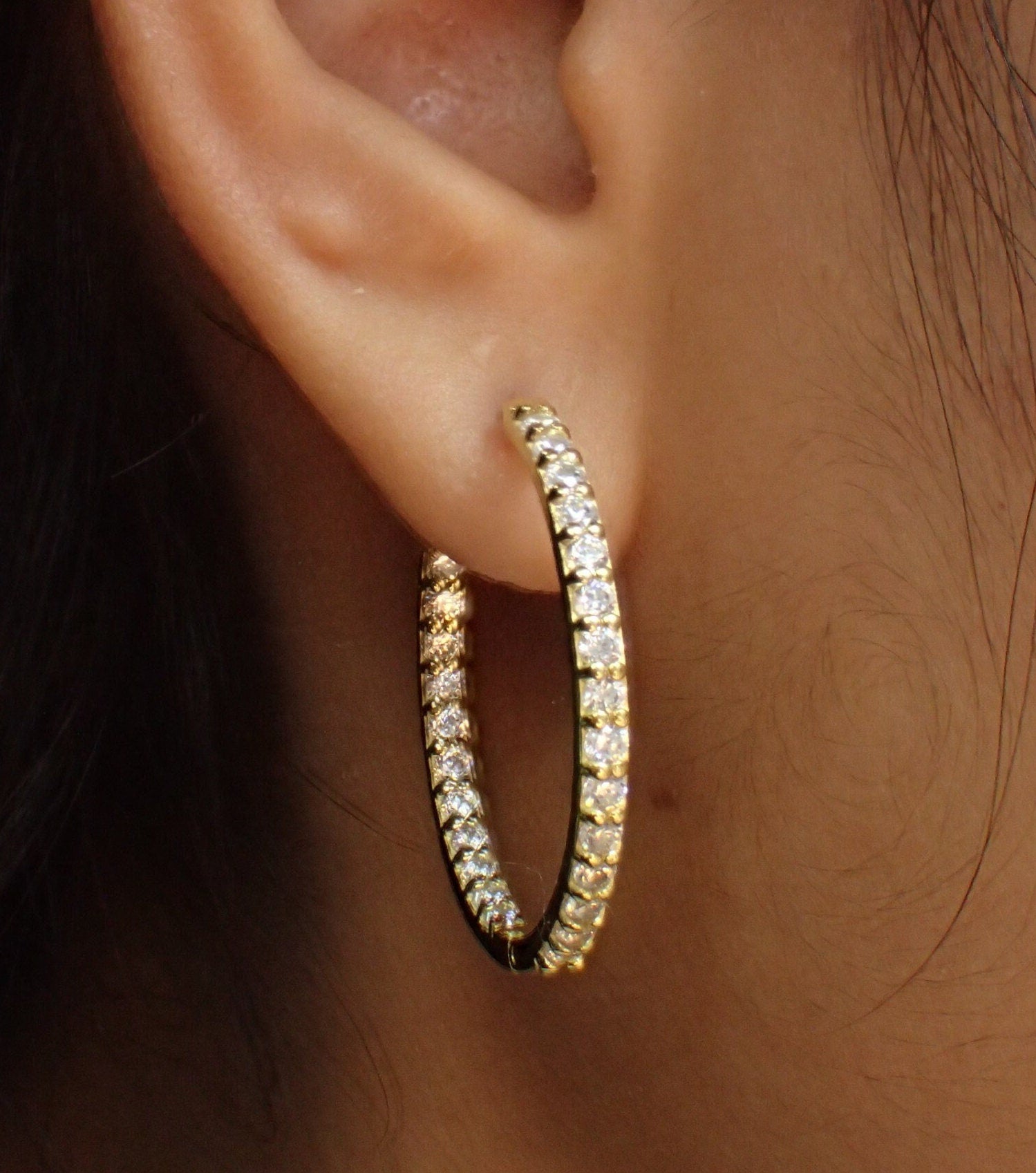 Diamonds Hoop Earrings / Hoop Earrings / Huggie Hoops Earrings / Minimalist Hoop Earring for Women / In Stock