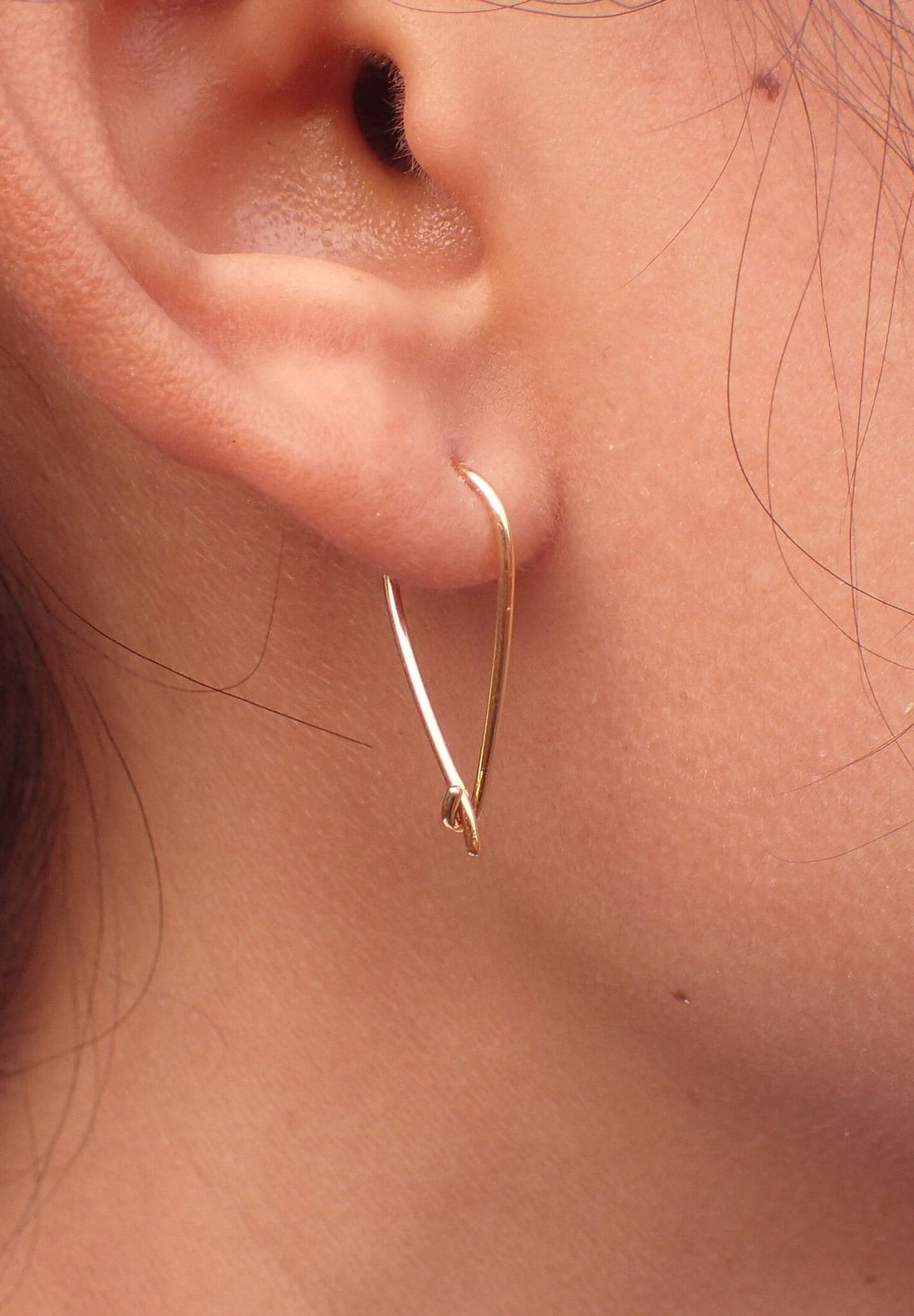 Raindrop Wire Earrings, Minimalist Earrings Gift for Women, Tear Drop Wire Earrings, Pear Shape Earrings, Unique Earrings Design