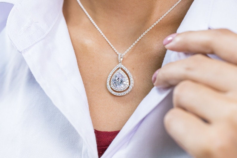 Teardrop Diamond Halo Necklace Pear Shaped Pendant Necklace Bridal Wedding Gift Anniversary Necklace Gift for Her Dainty Diamond Jewelry