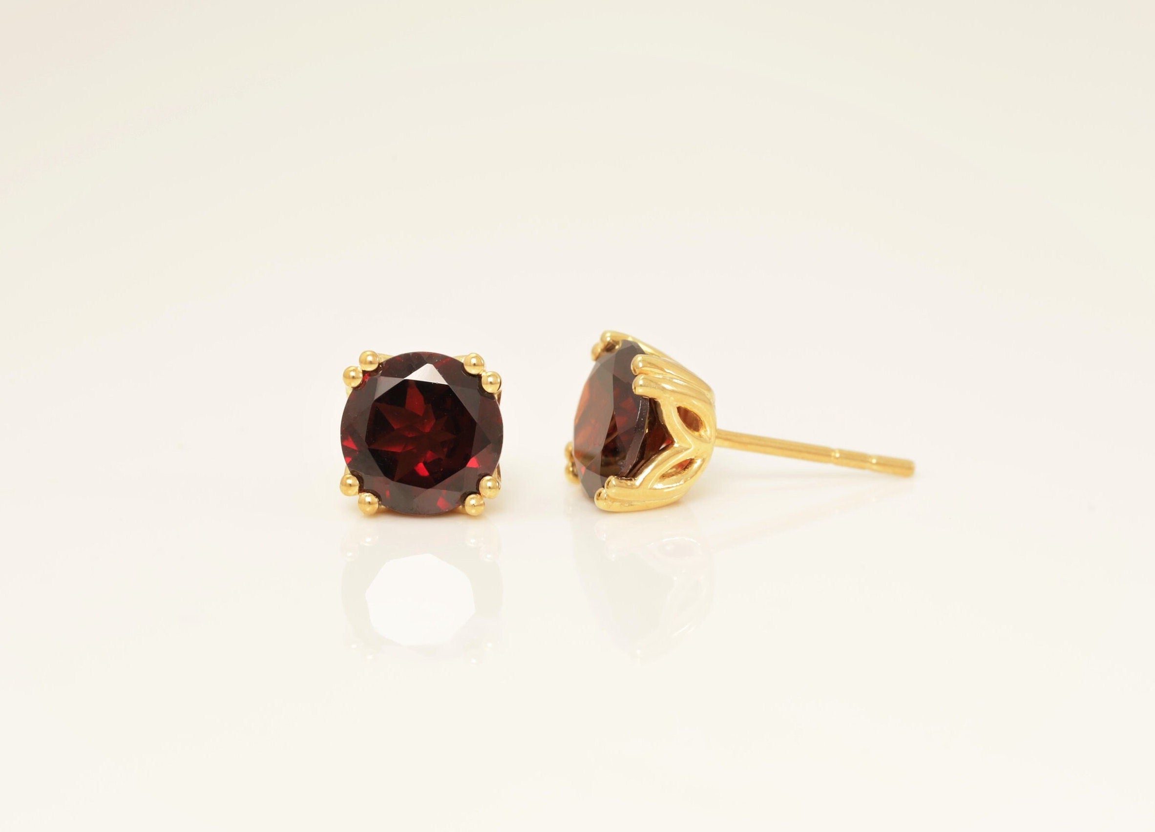 Garnet Filigree Stud Earrings, January Birthstone Gift, Double Prong Filigree Studs Gift for Women, Garnet Earrings