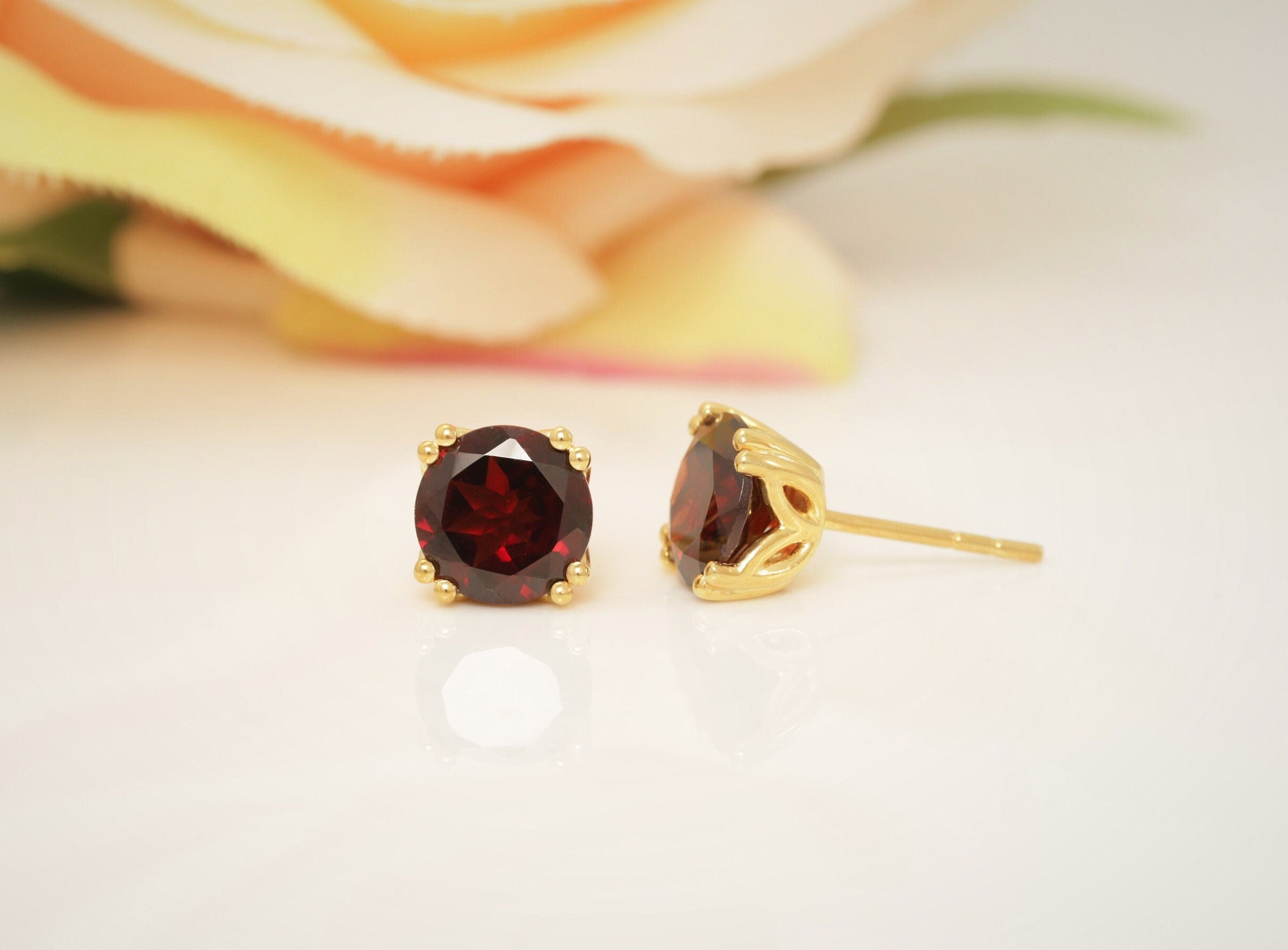 Garnet Filigree Stud Earrings, January Birthstone Gift, Double Prong Filigree Studs Gift for Women, Garnet Earrings