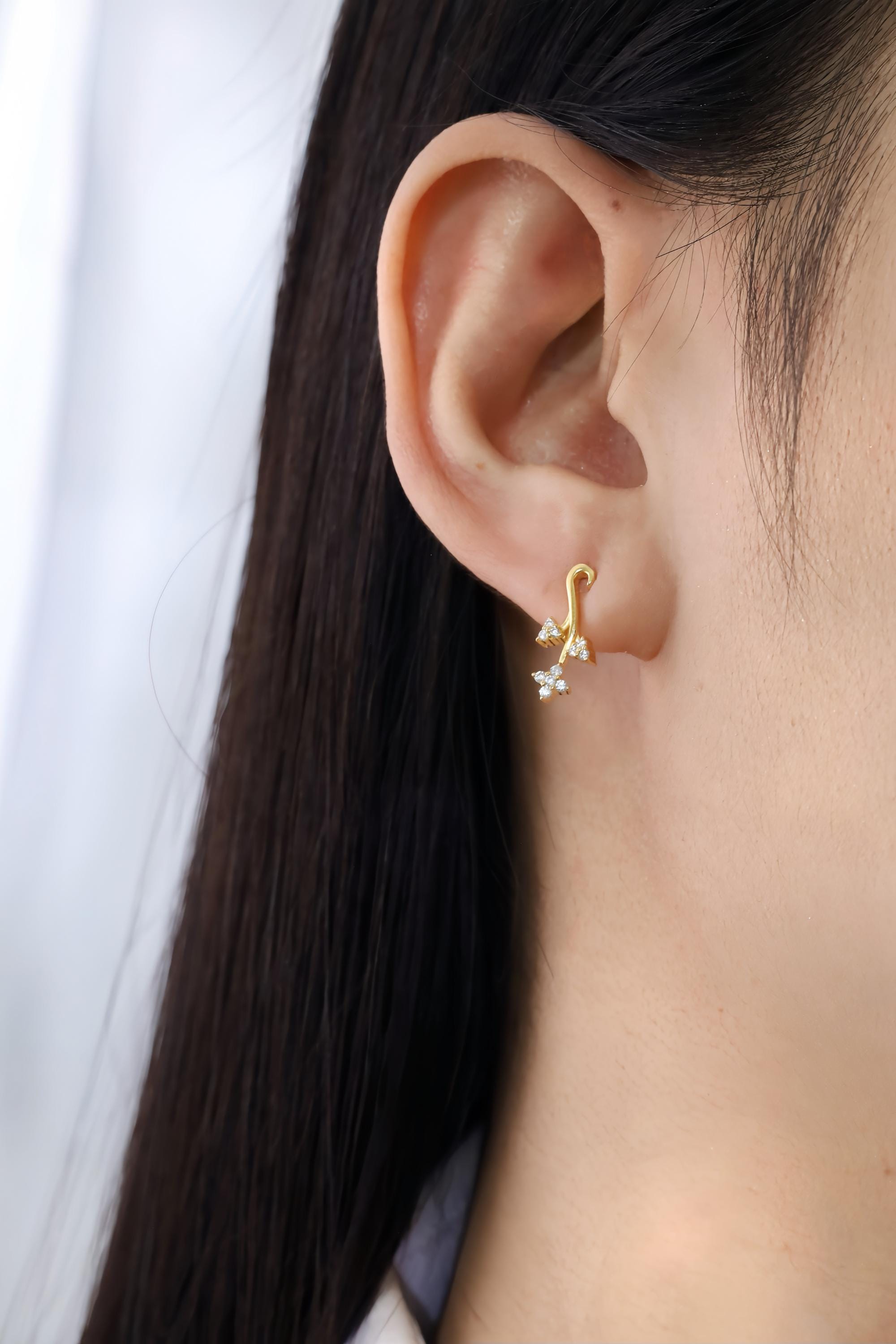 Leaf Vine Diamond Stud Earrings, Dainty Leaf Diamond Earrings, Dainty and Elegant Jewelry for Women, Everyday Earrings Gift for Her