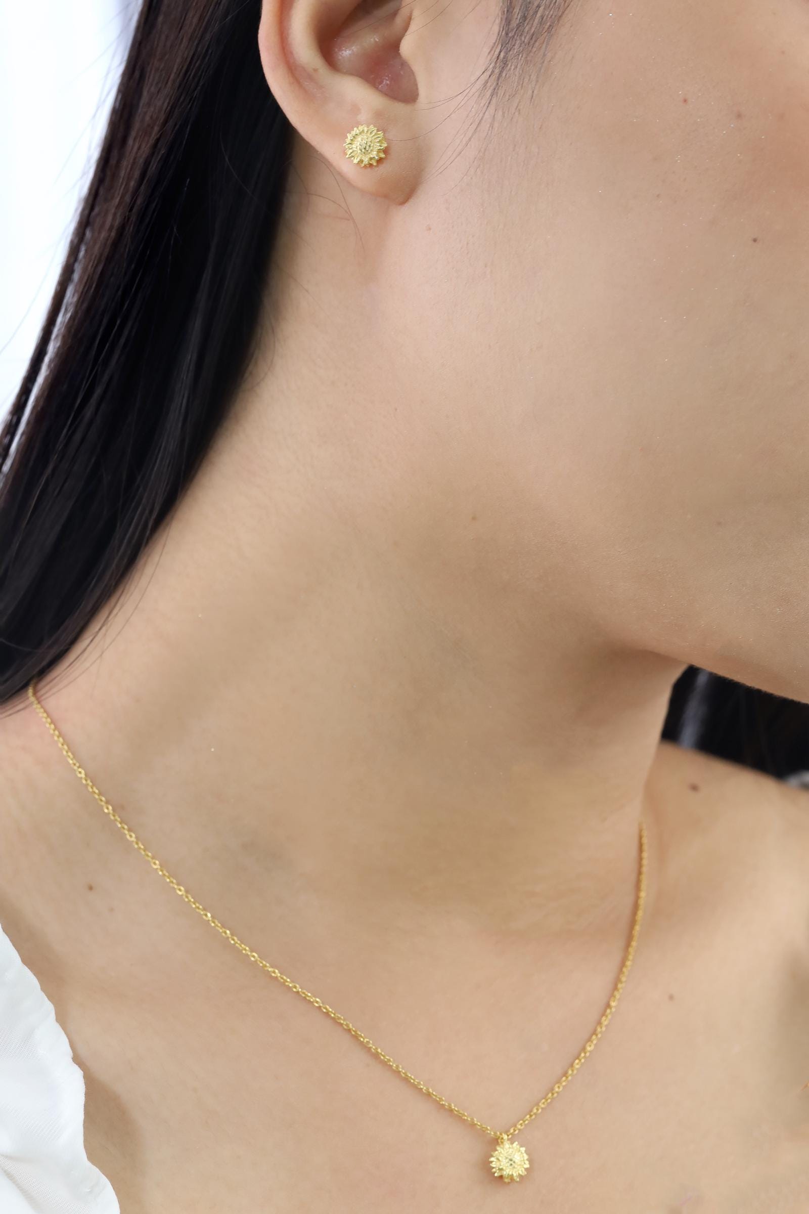 Sunflower Stud Earrings, Floral Stud Earrings Gift for Women, Dainty Flower Stud Earrings, Wedding Gift