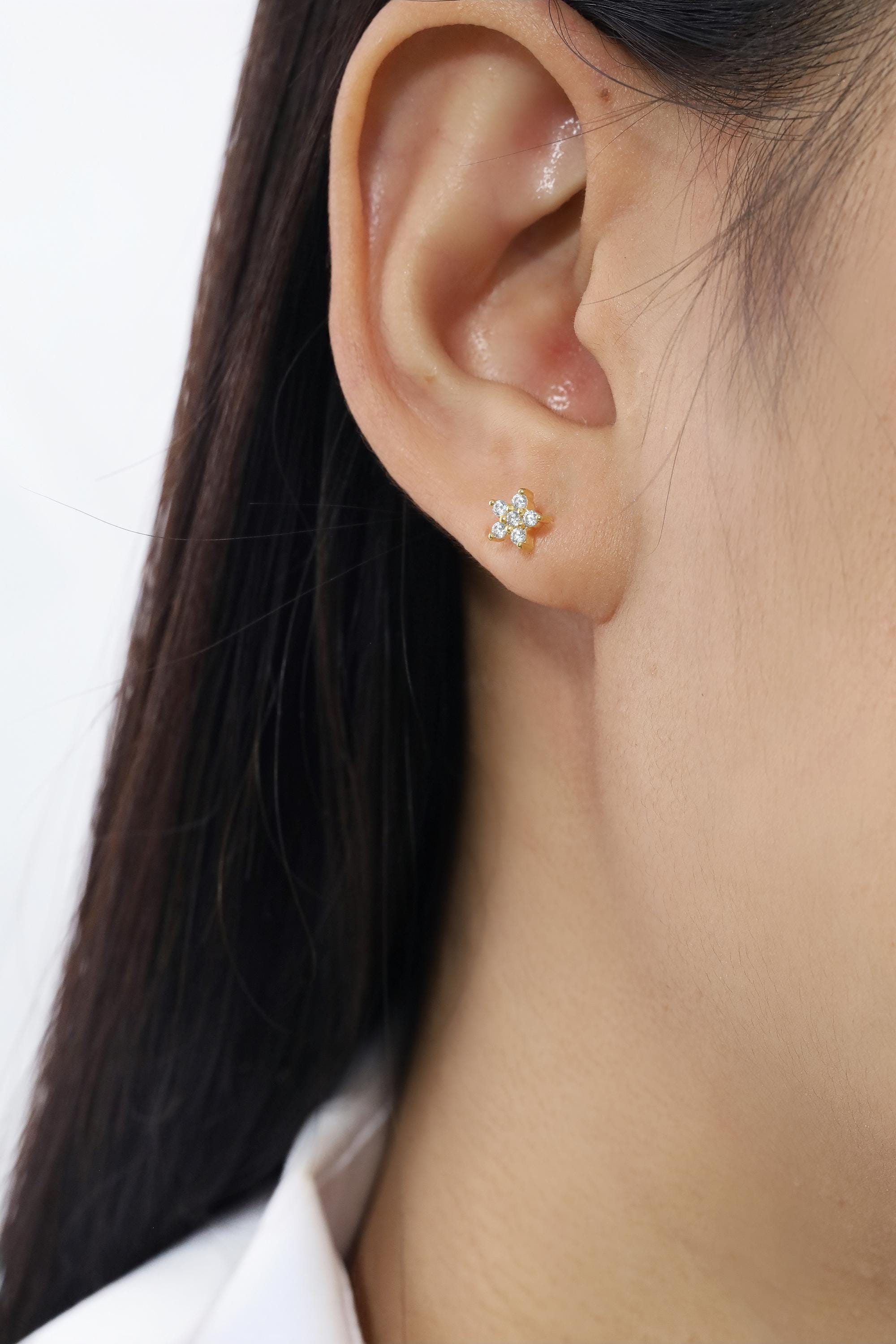 1.5mm Diamond Cluster Stud Earrings, Floral Diamond Earrings, Dainty Minimalist Elegant Studs Gift for Women, Gift for Her