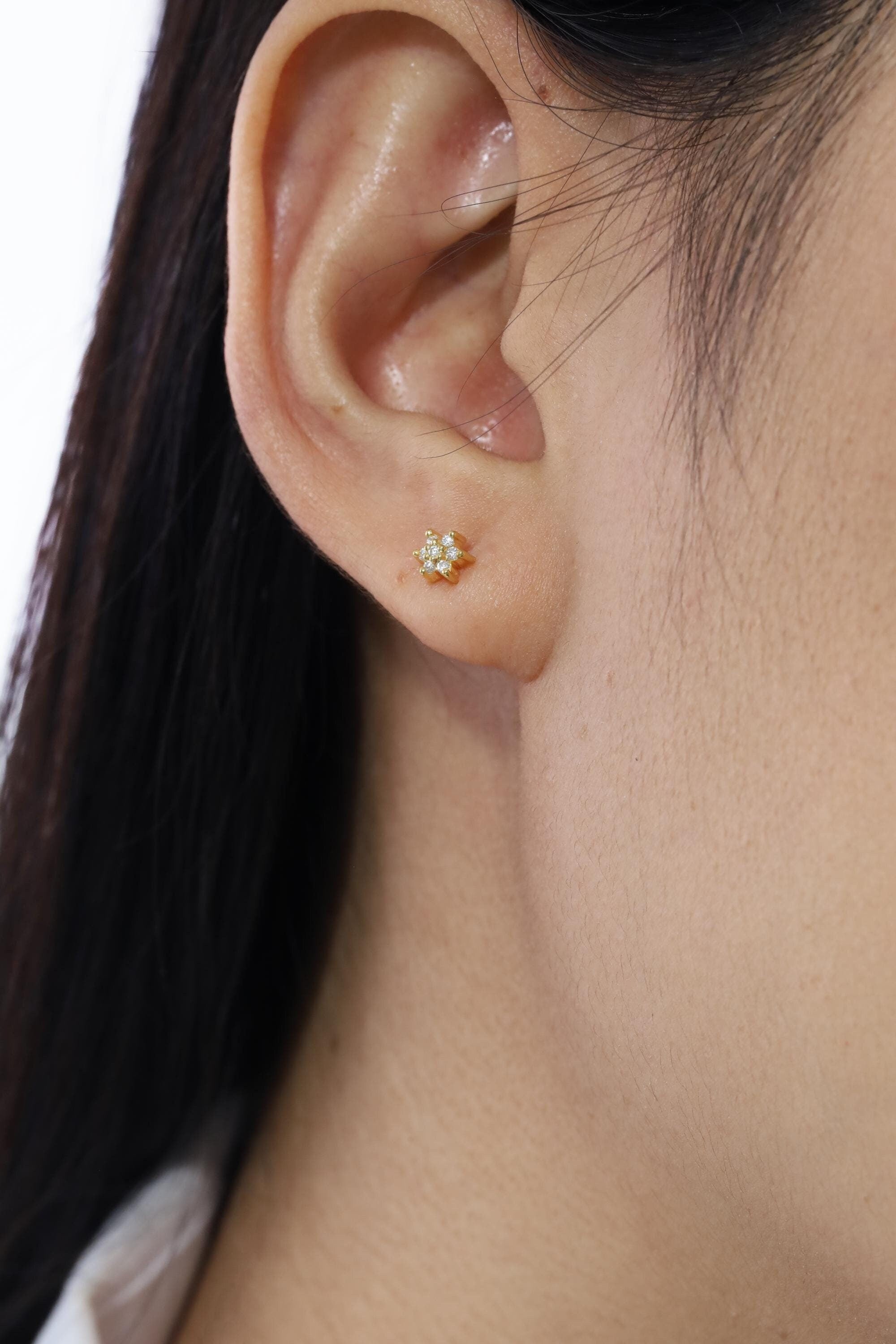 Floral Diamond Stud Earrings, Cluster Design Diamond Earrings, Dainty Minimalist Elegant Studs, Tiny Diamond Studs, Everyday Earrings