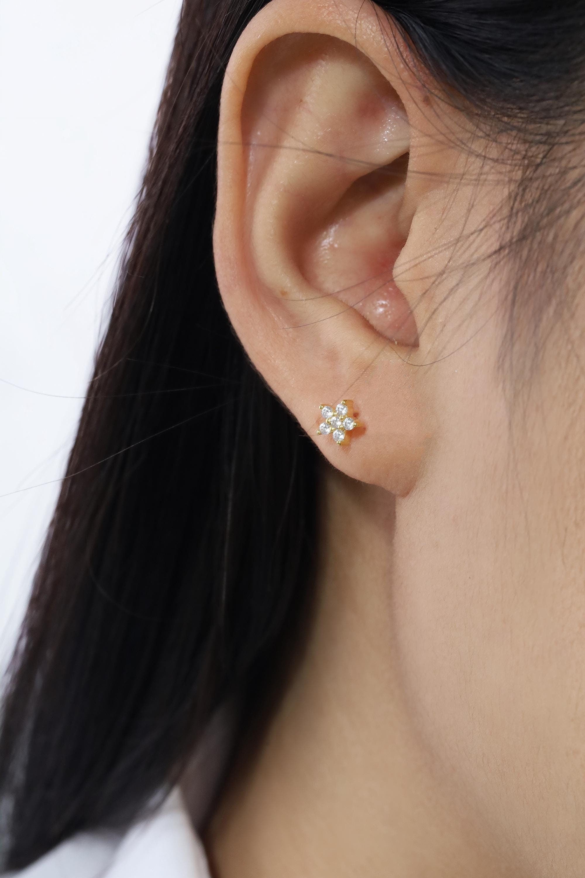 1.5mm Diamond Cluster Stud Earrings, Floral Diamond Earrings, Dainty Minimalist Elegant Studs Gift for Women, Gift for Her