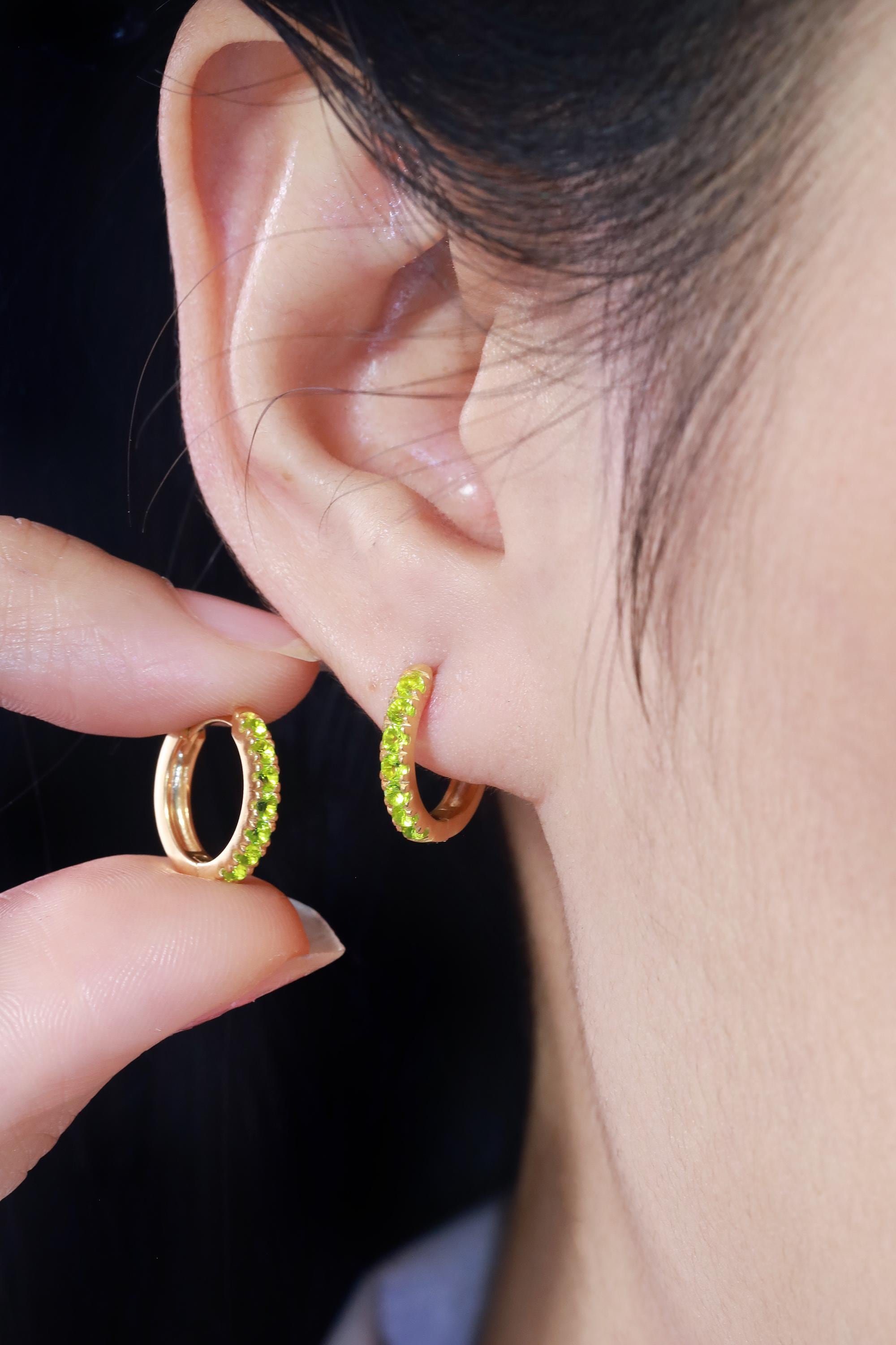 Seven Stones Peridot Hoop Earrings, August Birthstone Gifts, Huggie Hoop Earrings, Minimal Hoop Earrings Gift for Women