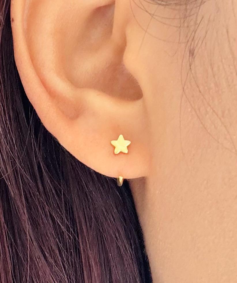 Star Open Huggies Earrings Star Charm Huggie Earrings 18K Gold Star Hoop Earrings Dainty Star Hoop Earrings Cute Star Small Hoops