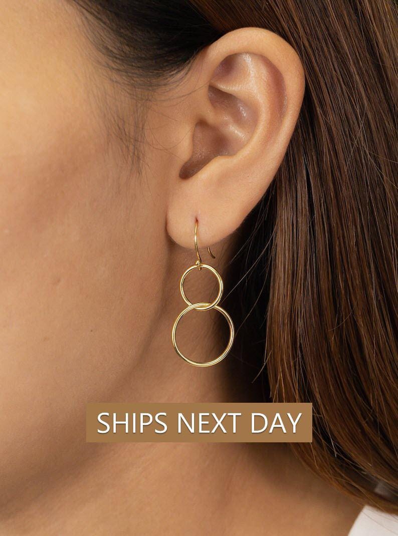 Interlocking Karma Circle Earring, Double Circle Earring, Minimalist Drop Earring, Gift for Women, Valentine's Day Gift