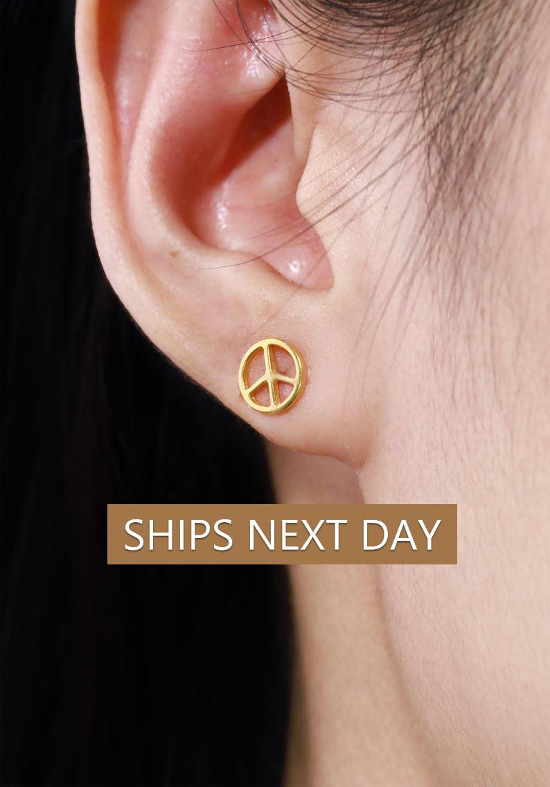 Peace Sign Stud Earrings / Hippie Earrings / Make Love Not War Earring / Minimalist Stud Earrings / Earring Gift for Her