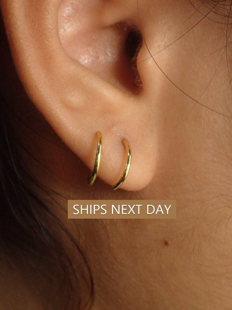 Tiny Double Hoop Twist Earrings / 11 MM Piercing Earrings / Mini Huggie Earrings / Sterling Silver Minimal Spiral Earring