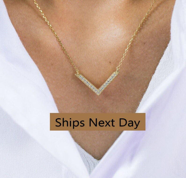Diamond Chevron Necklace, V Shape Necklace, Geometric Chevron Bar Necklace, Minimalist Necklace Gift for Her, Last Minute Gifts