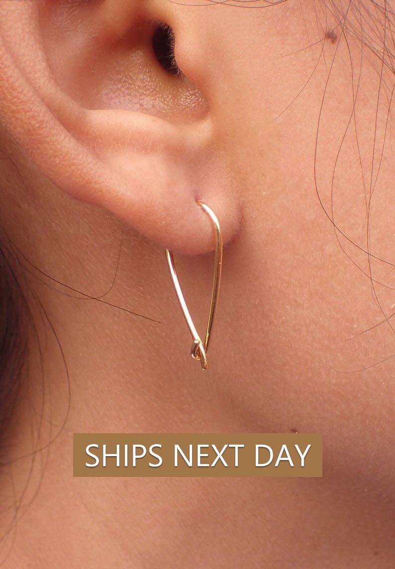 Raindrop Wire Earrings, Minimalist Earrings Gift for Women, Tear Drop Wire Earrings, Pear Shape Earrings, Unique Earrings Design