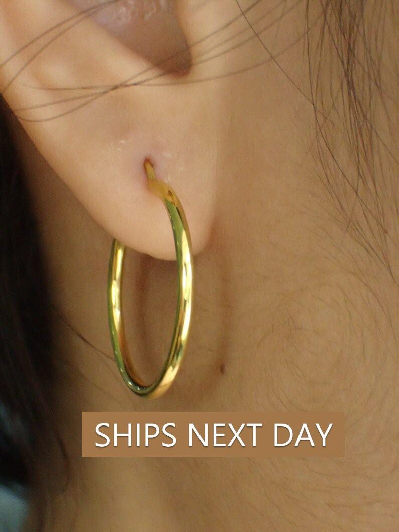25 MM Minimalist Hoop Earring / Bridesmaid Gift / Earrings Gift for Women / In Stock