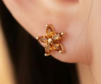 Citrine Flower Stud Earrings November Birthstone Jewelry Floral Studs Everyday Earrings Gift for Her Dainty Yellow Gemstone Earrings