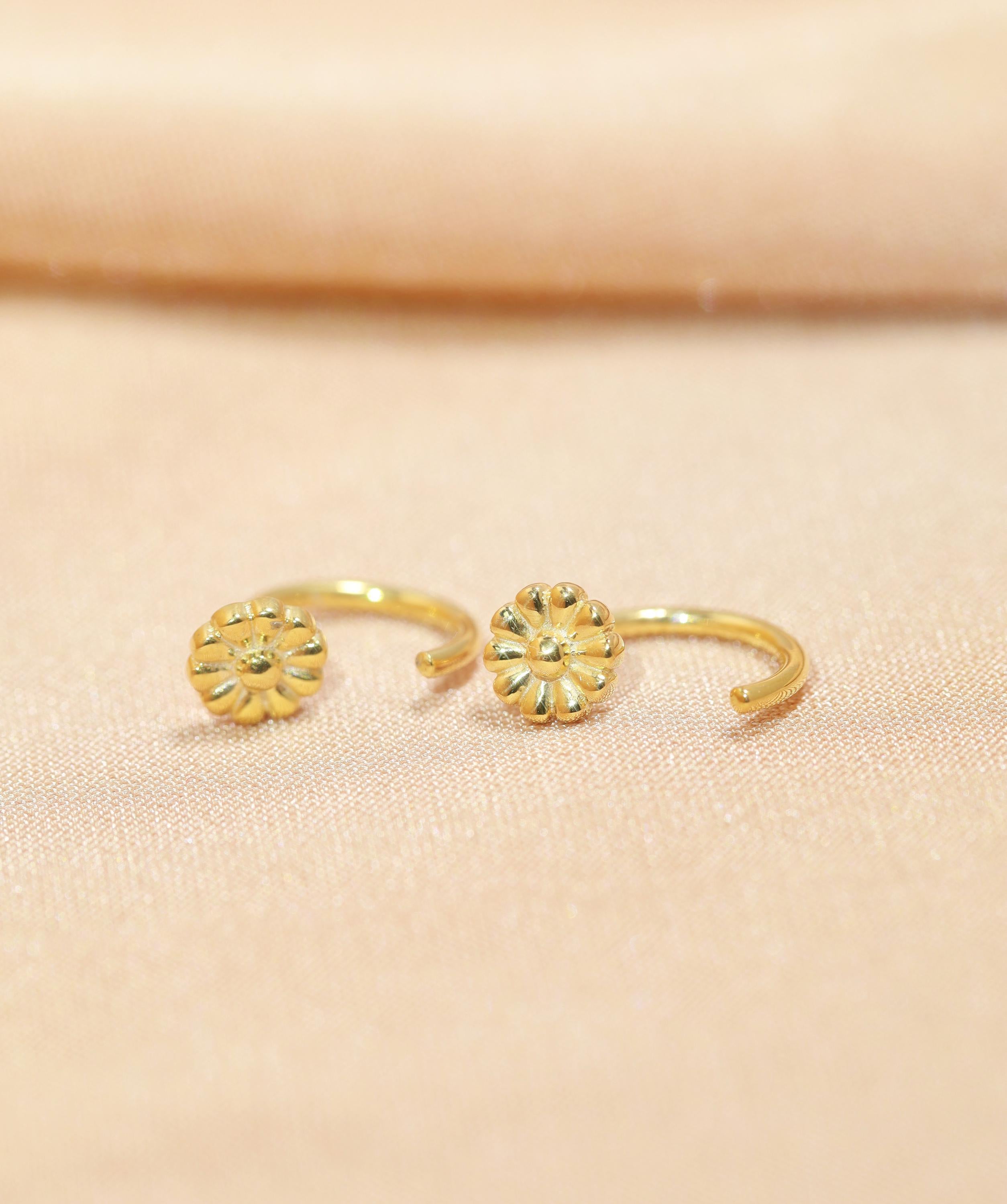 Daisy Flower Open Huggies Earrings Gold Daisy Hoop Earrings Flower Hoop Earrings Silver Daisy Hoops Daisy Charm Earrings Floral Earrings