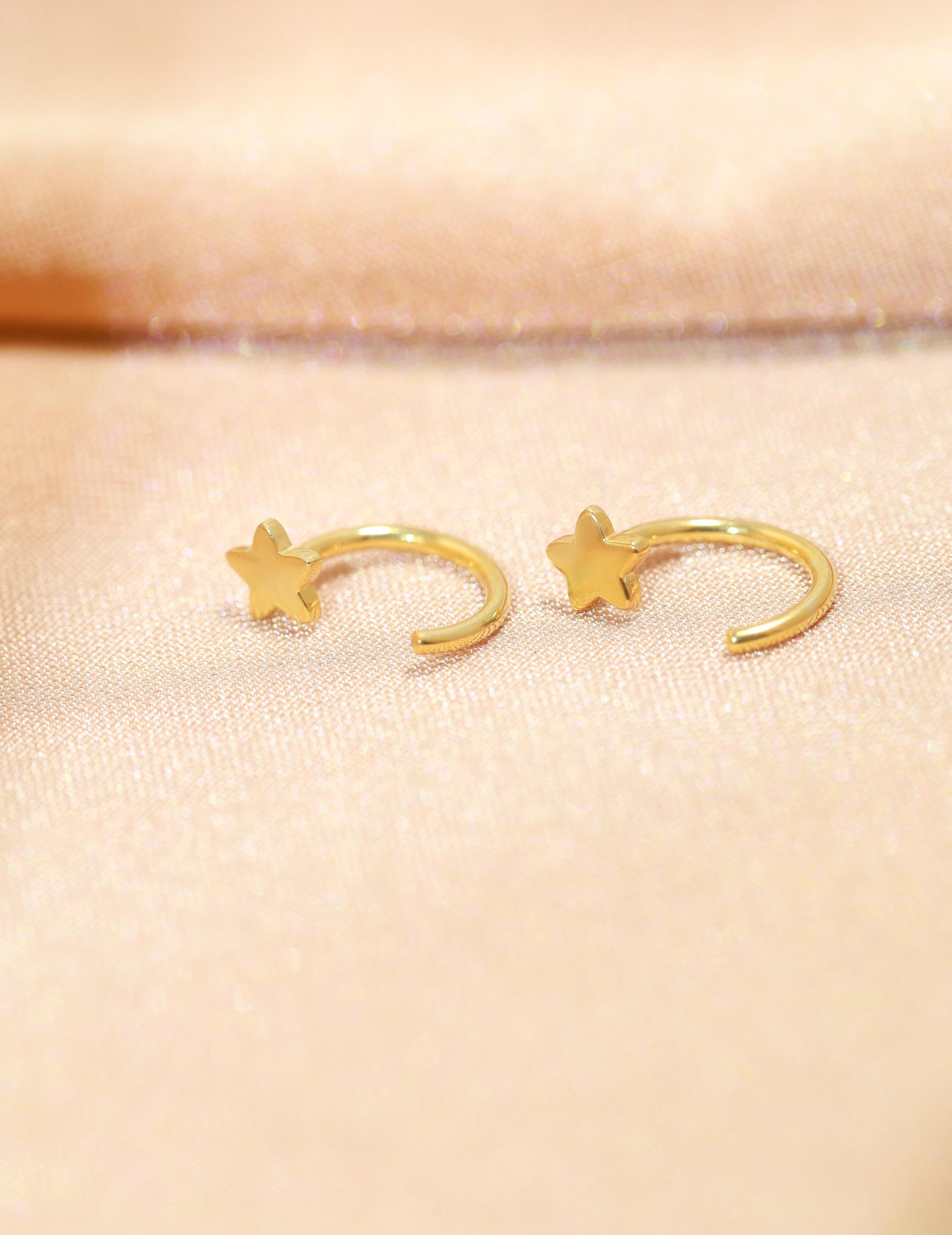 Star Open Huggies Earrings Star Charm Huggie Earrings 18K Gold Star Hoop Earrings Dainty Star Hoop Earrings Cute Star Small Hoops