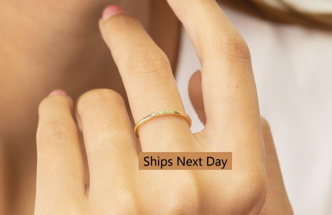 Five Stones Dainty Peridot Band, August Birthstone Gift, Sterling Silver Dainty Wedding Ring, Minimalist Band