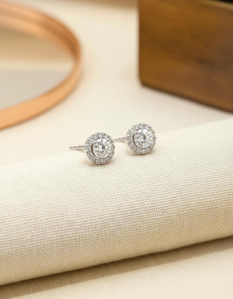 Minimalist Halo Stud Earrings / Diamonds Halo Earrings / Minimalist Earrings / Classic Earrings / Bridesmaid Gift / Valentine's Day Gift