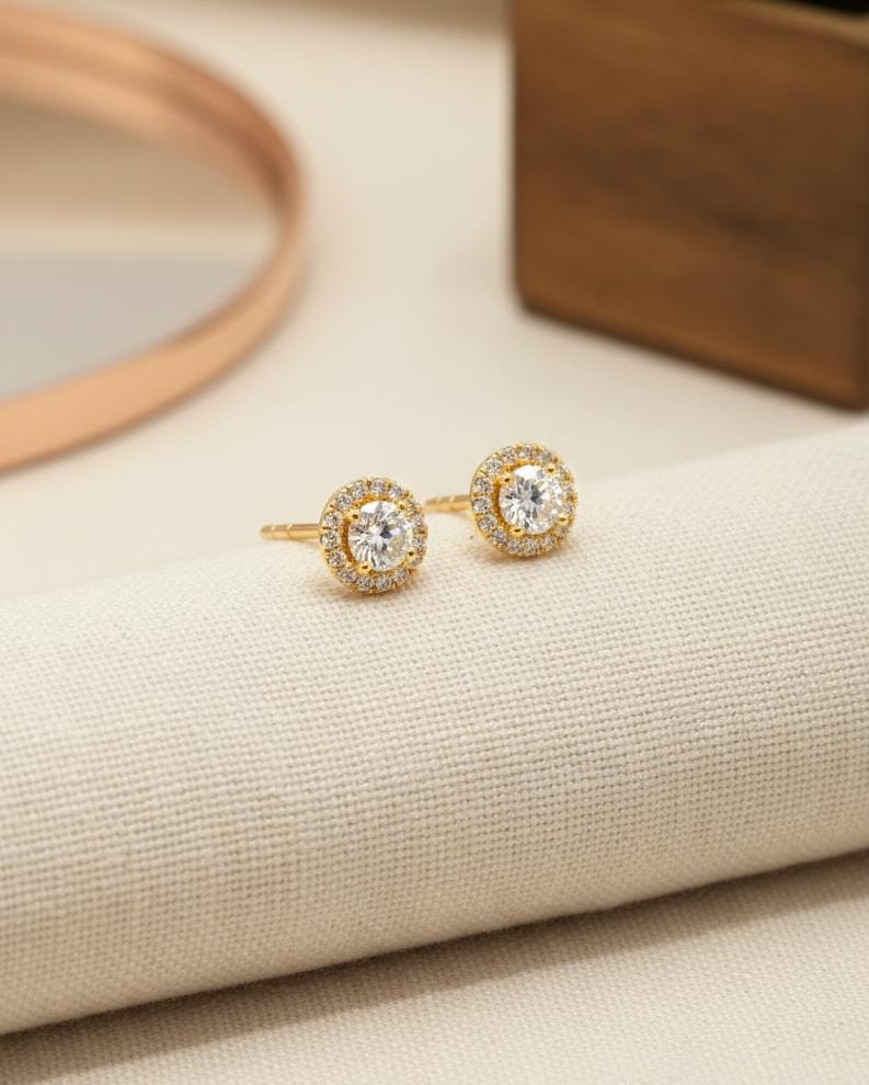 Minimalist Halo Stud Earrings / Diamonds Halo Earrings / Minimalist Earrings / Classic Earrings / Bridesmaid Gift / Valentine's Day Gift