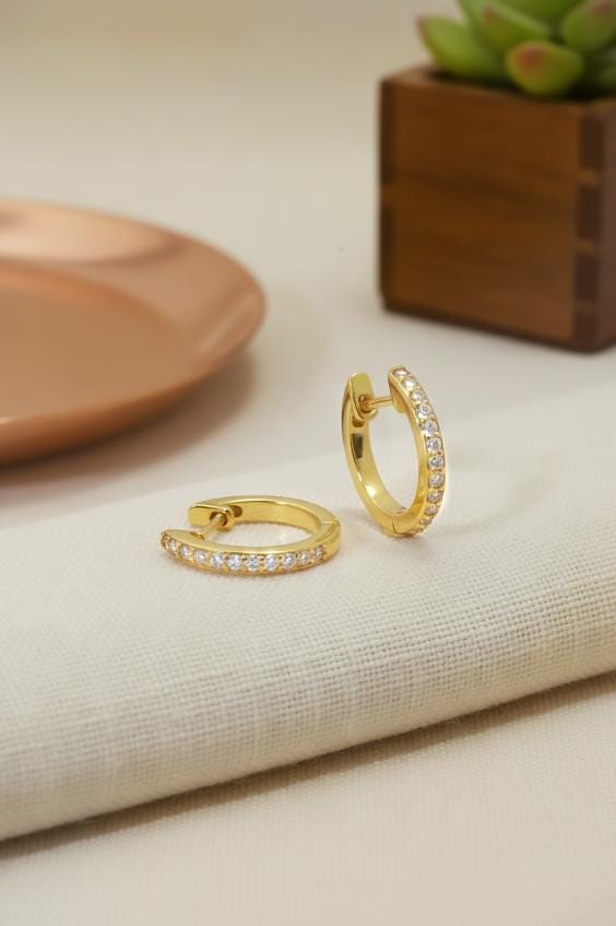 8mm Moissanite Huggie Hoop Earrings, Minimalist Hoop Earring Gift for Women, Huggies Hoop, Bridal Wedding Earrings