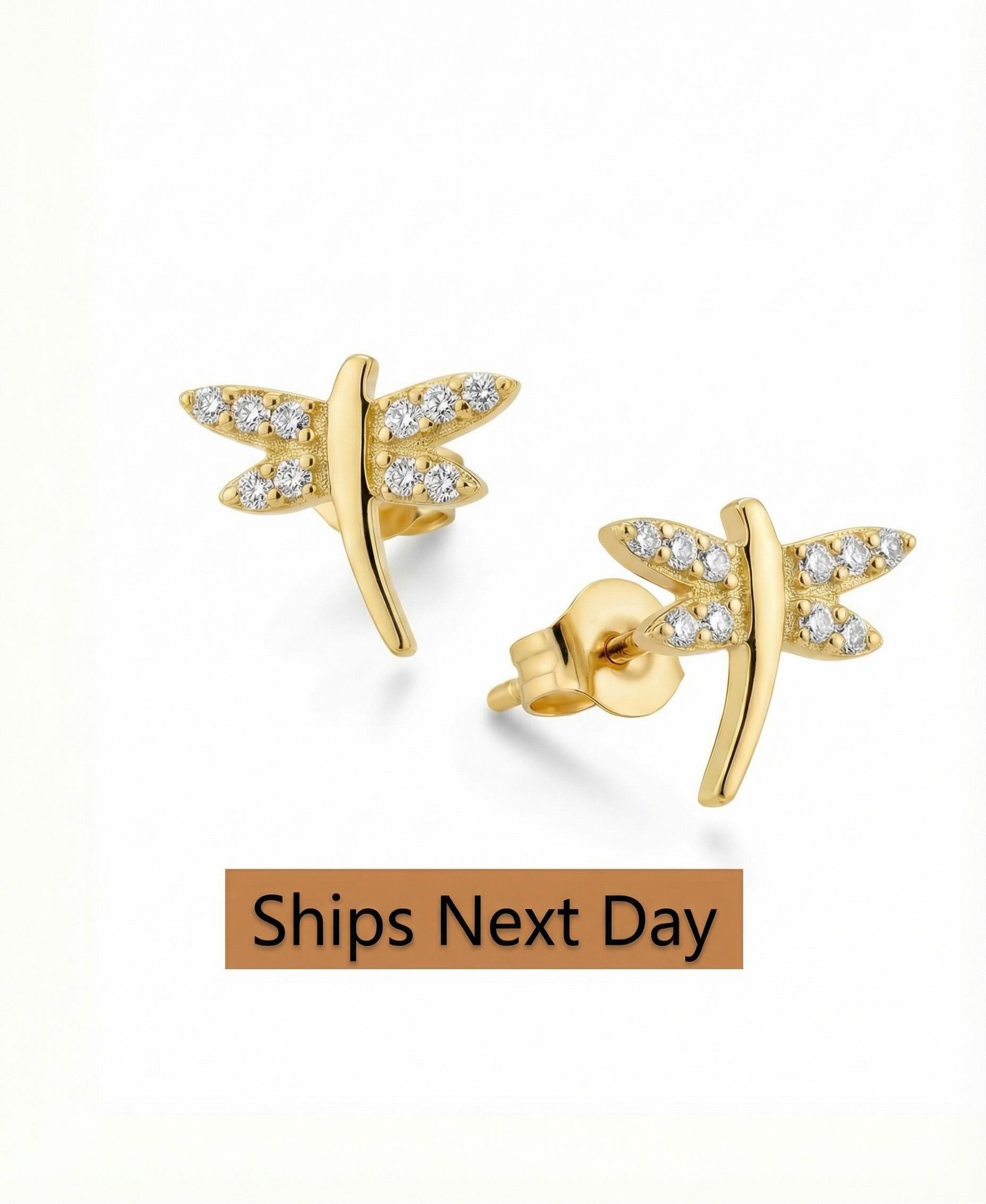 Dragonfly Stud Earrings / Insect Earrings / Gift for Mom / Gift for Sister / Gift for Insect Lover / Last Minute Gifts