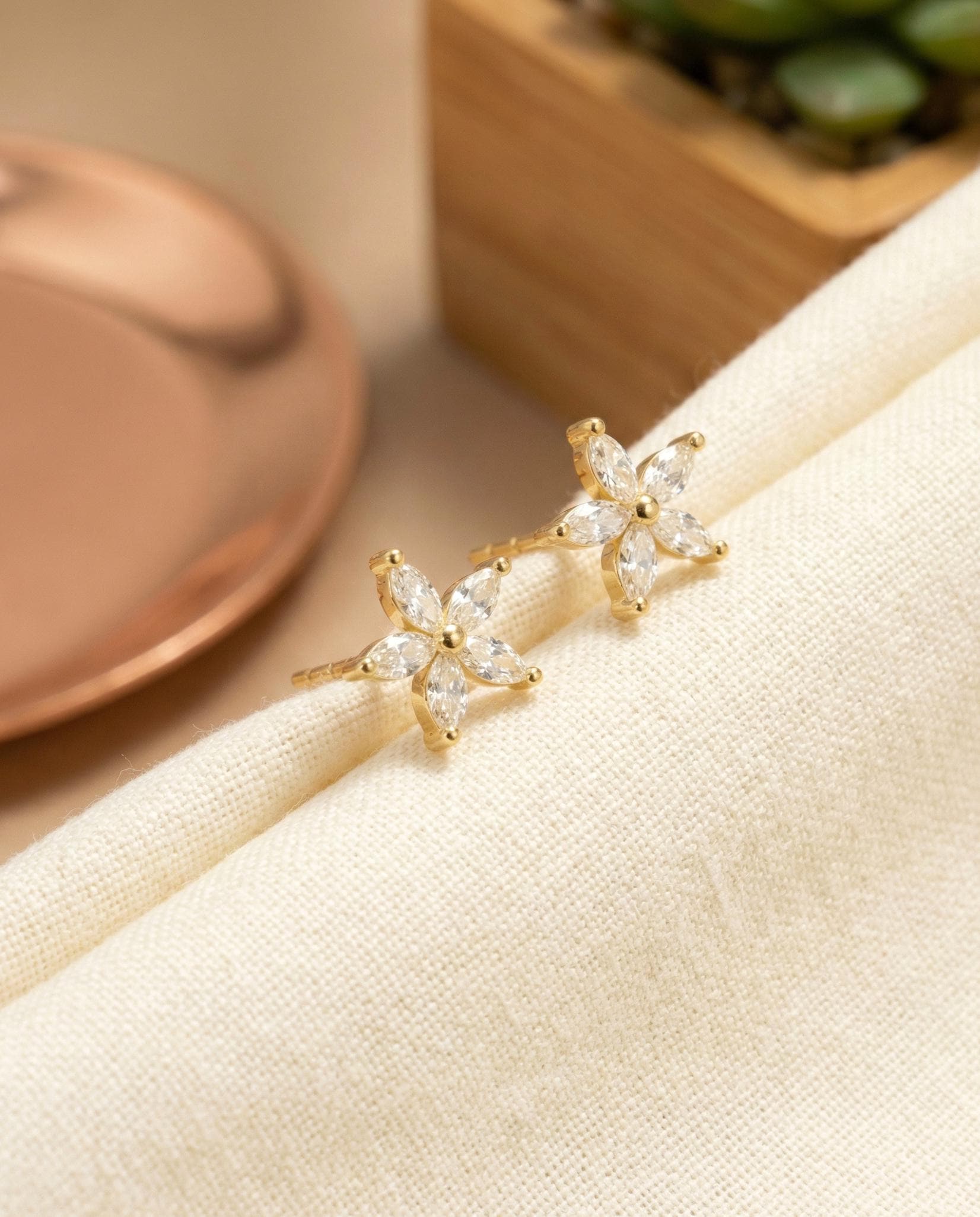 Marquise Stud Earrings / Marquise Cut Diamo2nd Earrings / Minimalist Flower Earrings / Bridesmaid Gifts / Holiday Gift for Her