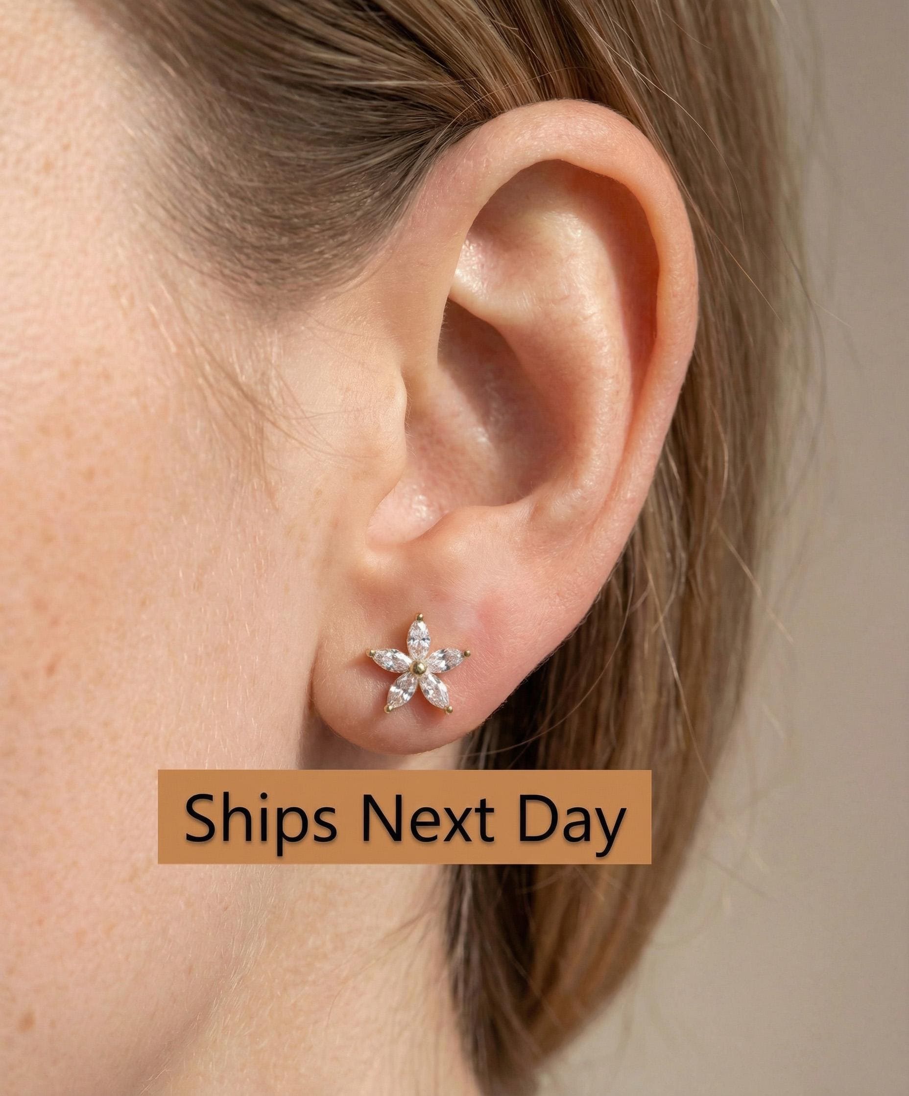 Marquise Stud Earrings / Marquise Cut Diamo2nd Earrings / Minimalist Flower Earrings / Bridesmaid Gifts / Holiday Gift for Her