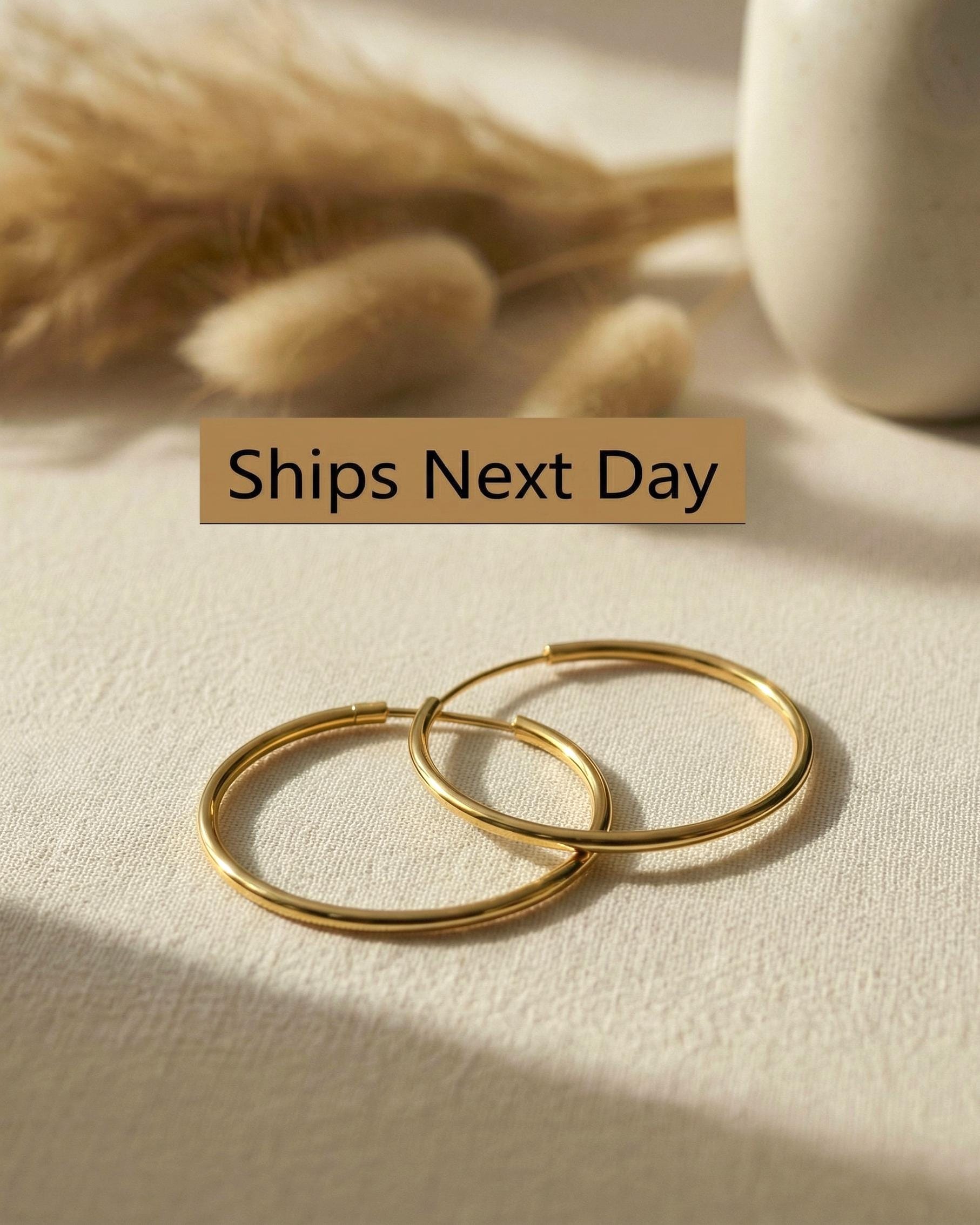 Minimalist Hoop Earring / 20 MM Hoop Earrings / Huggie Hoops / Earrings Gift for Women / In Stock