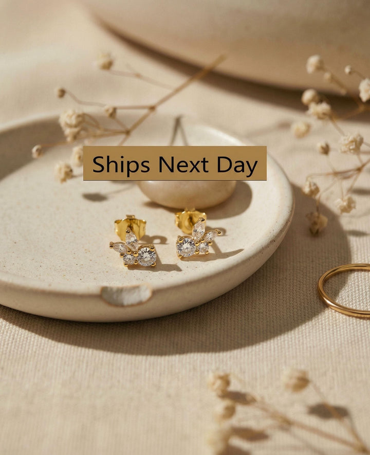 Diamond  Stud Earrings / Minimalist Earrings / Earrings Gifts for Women / Diamond Silver Earrings / Bridesmaid Gift