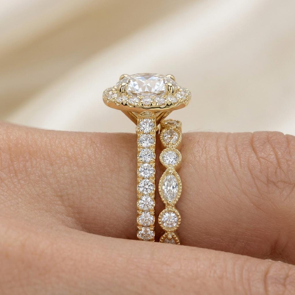 Round Engagement Ring Gold Travel Ring Unique Silver Promise Ring Wedding Ring Simulated Diamond Ring Halo Diamond Ring Gift