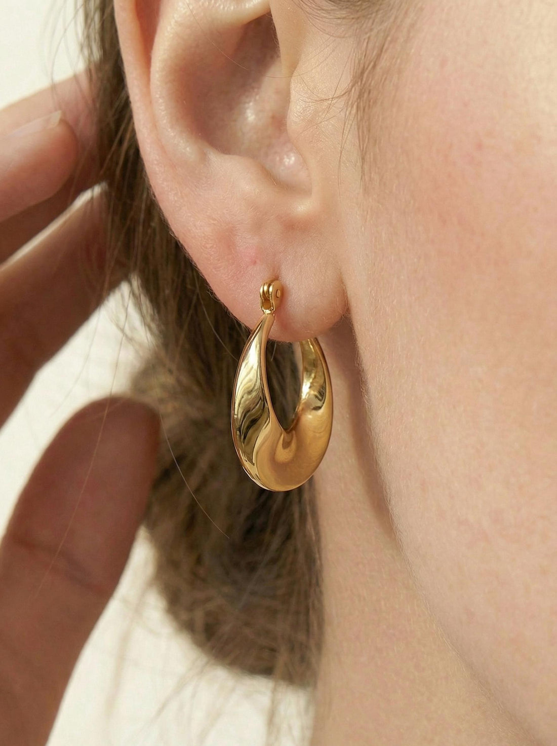 Twisted Plain Hoop Earring, 18K Gold Plated Huggie Hoops, Geometric Ear Buckle, Bridal Earrings Gift for Women