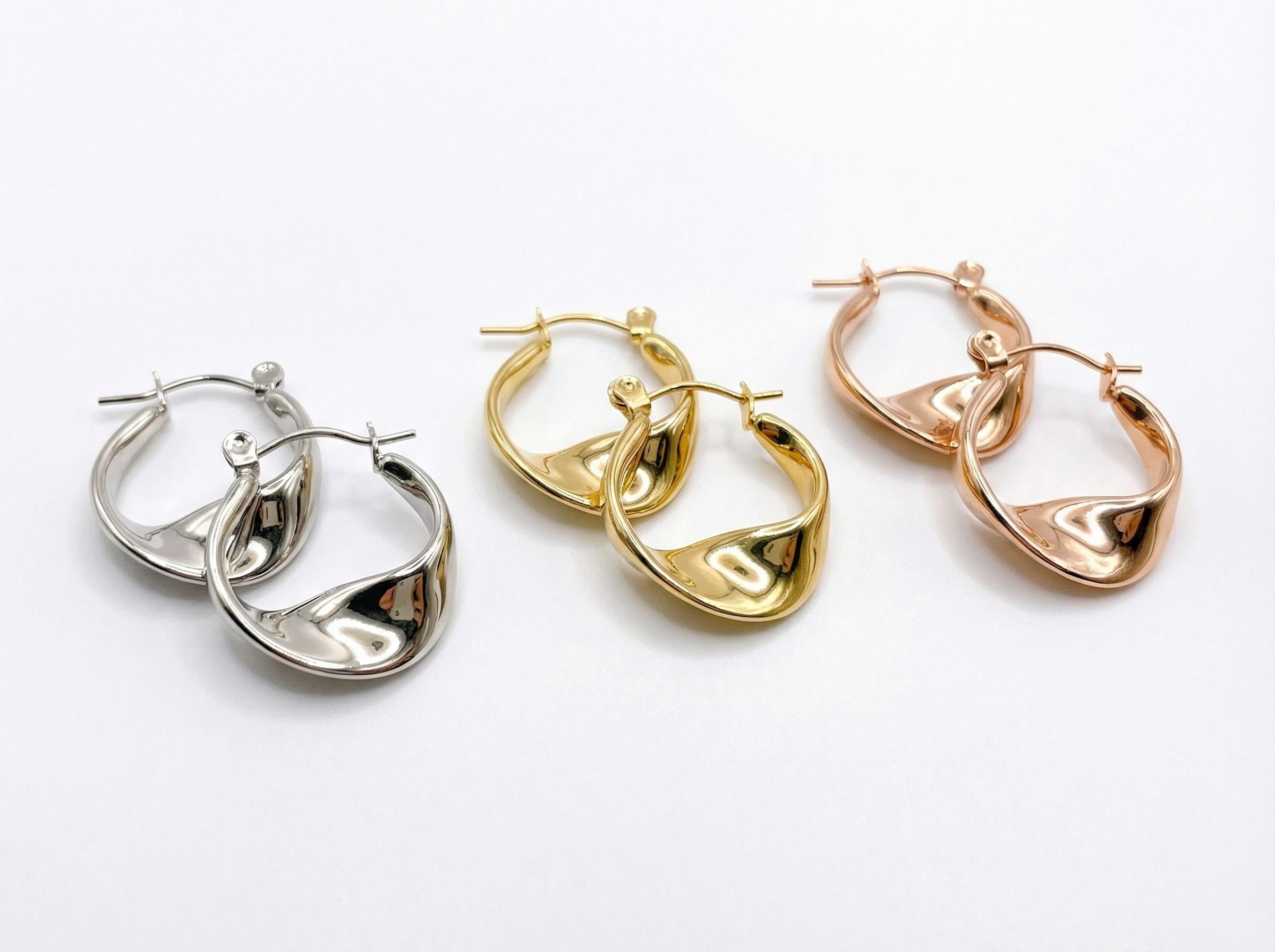 Twisted Plain Hoop Earring, 18K Gold Plated Huggie Hoops, Geometric Ear Buckle, Bridal Earrings Gift for Women