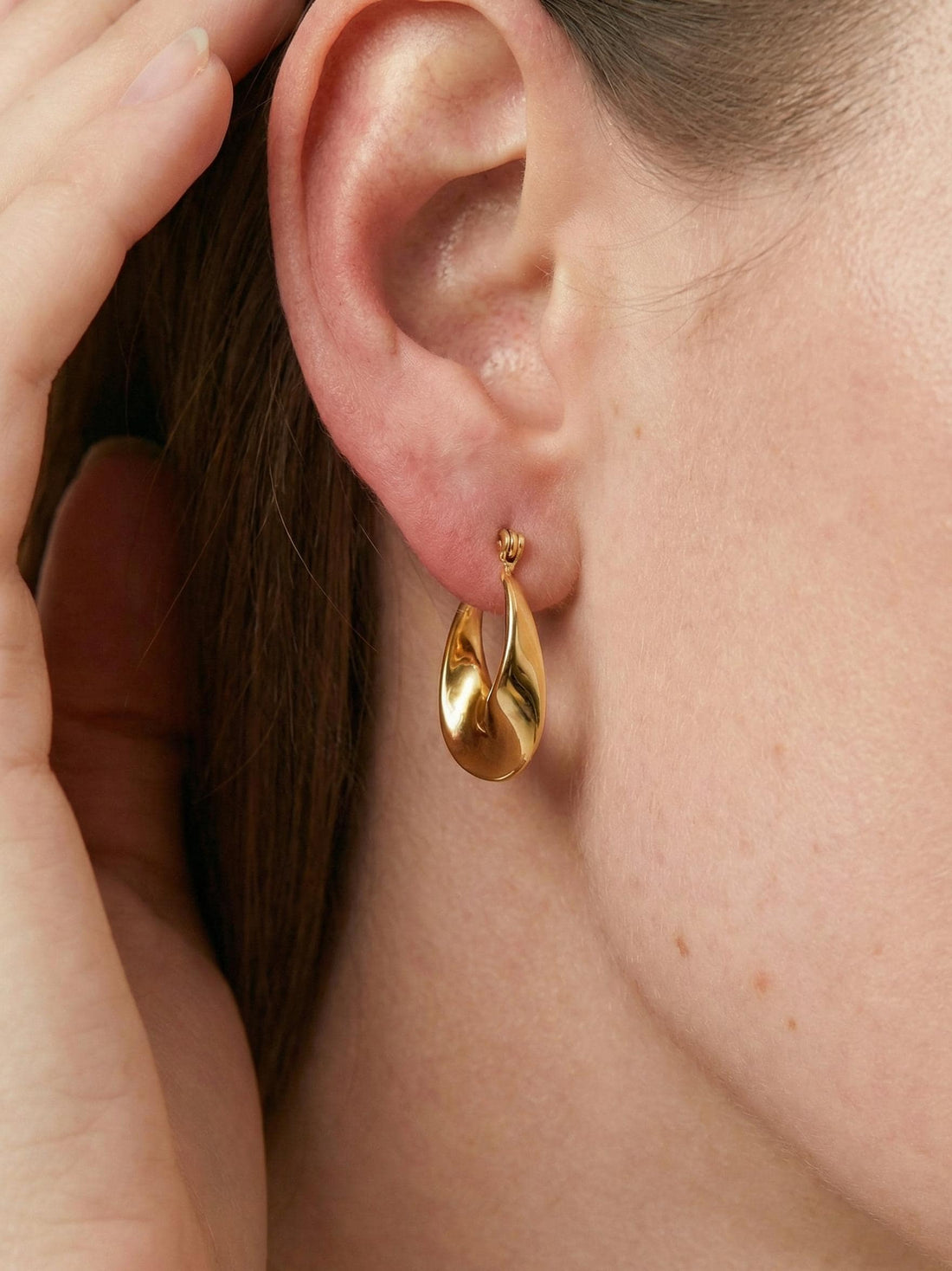 Twisted Plain Hoop Earring, 18K Gold Plated Huggie Hoops, Geometric Ear Buckle, Bridal Earrings Gift for Women