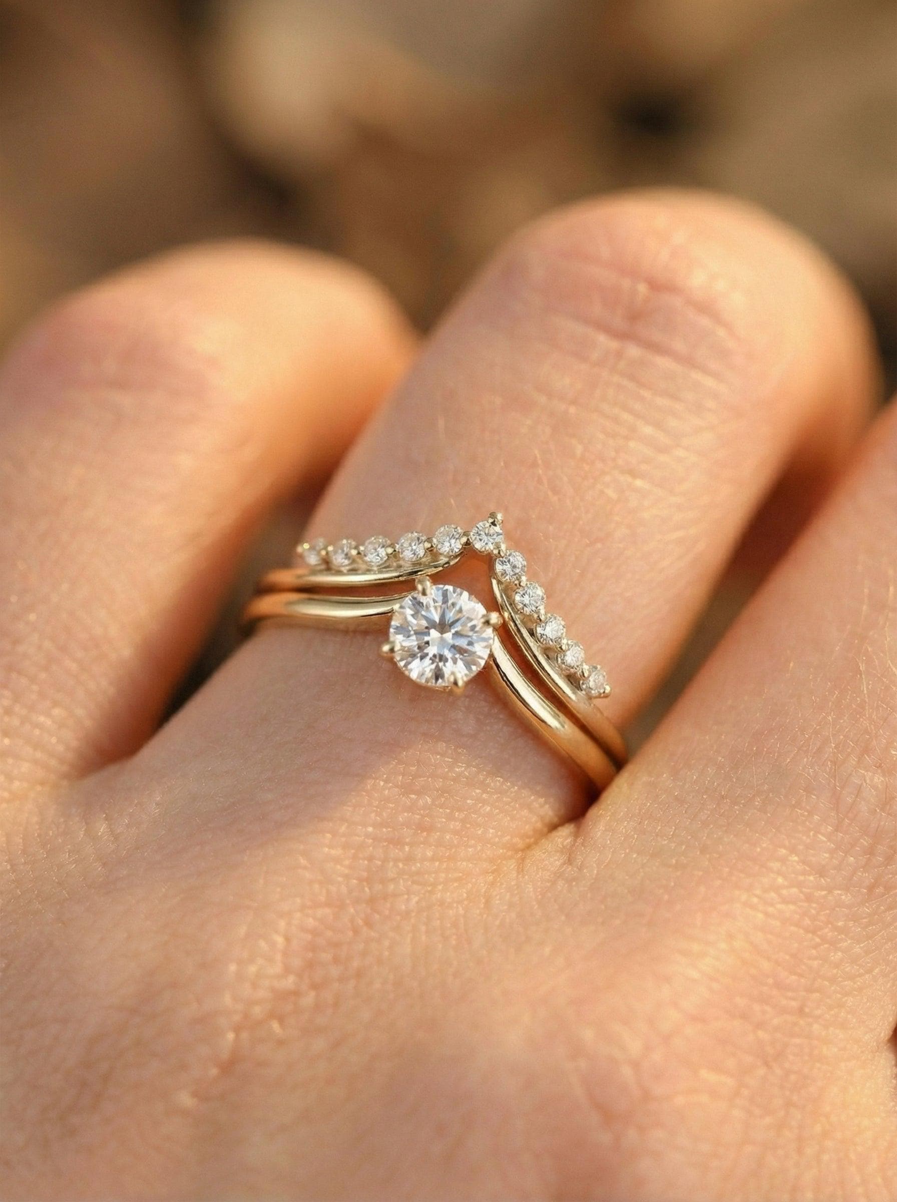 Delicate Moissanite Curved Wedding Band, Curve Stacking Ring, Matching Wedding Ring Gift for Women, Crown Ring