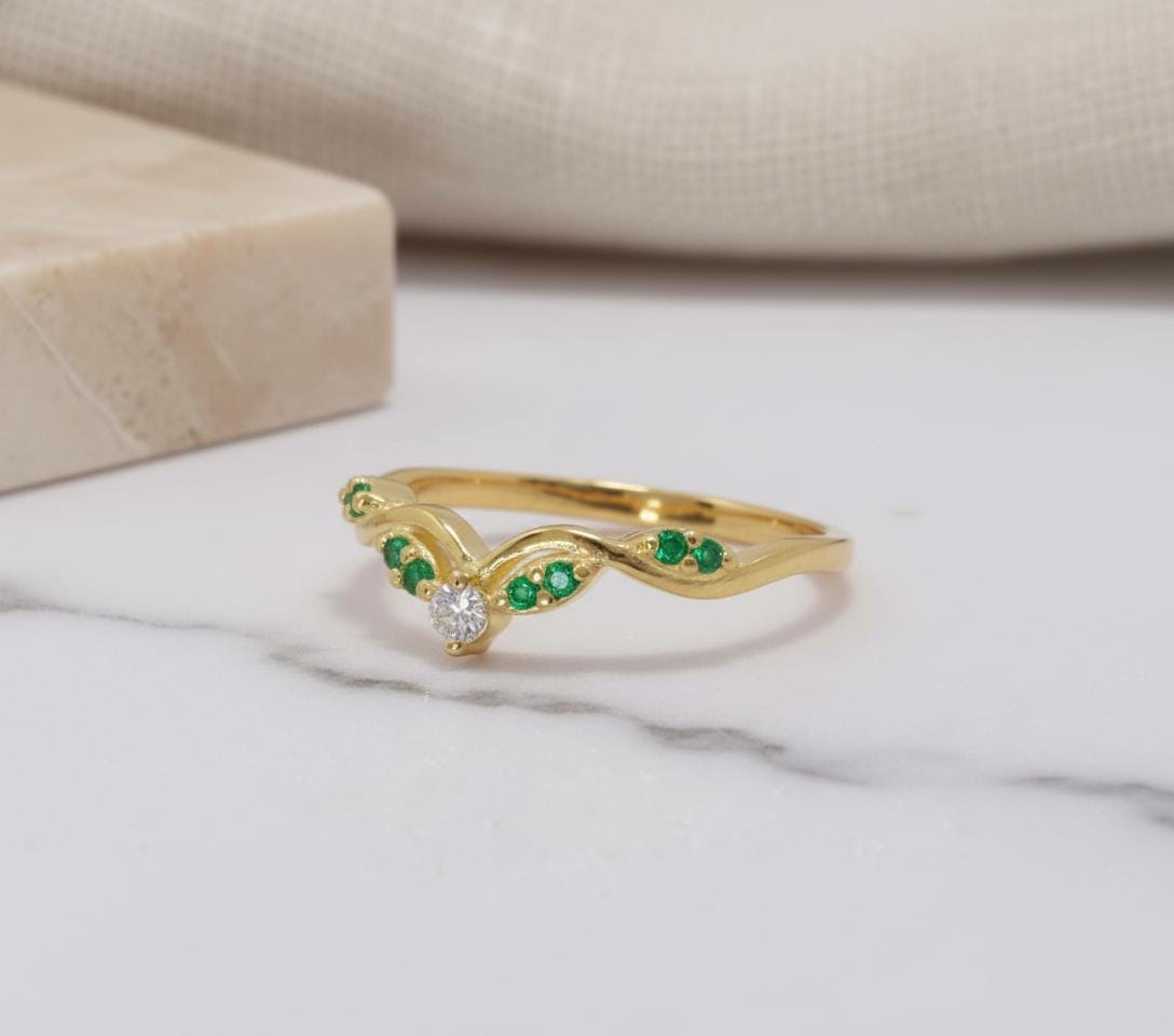 Emerald Curved Wedding Band, Green Gemstone Chevron Stacking Ring, May Birthstone Art Deco Bridal Band, Nature Inspired Ring