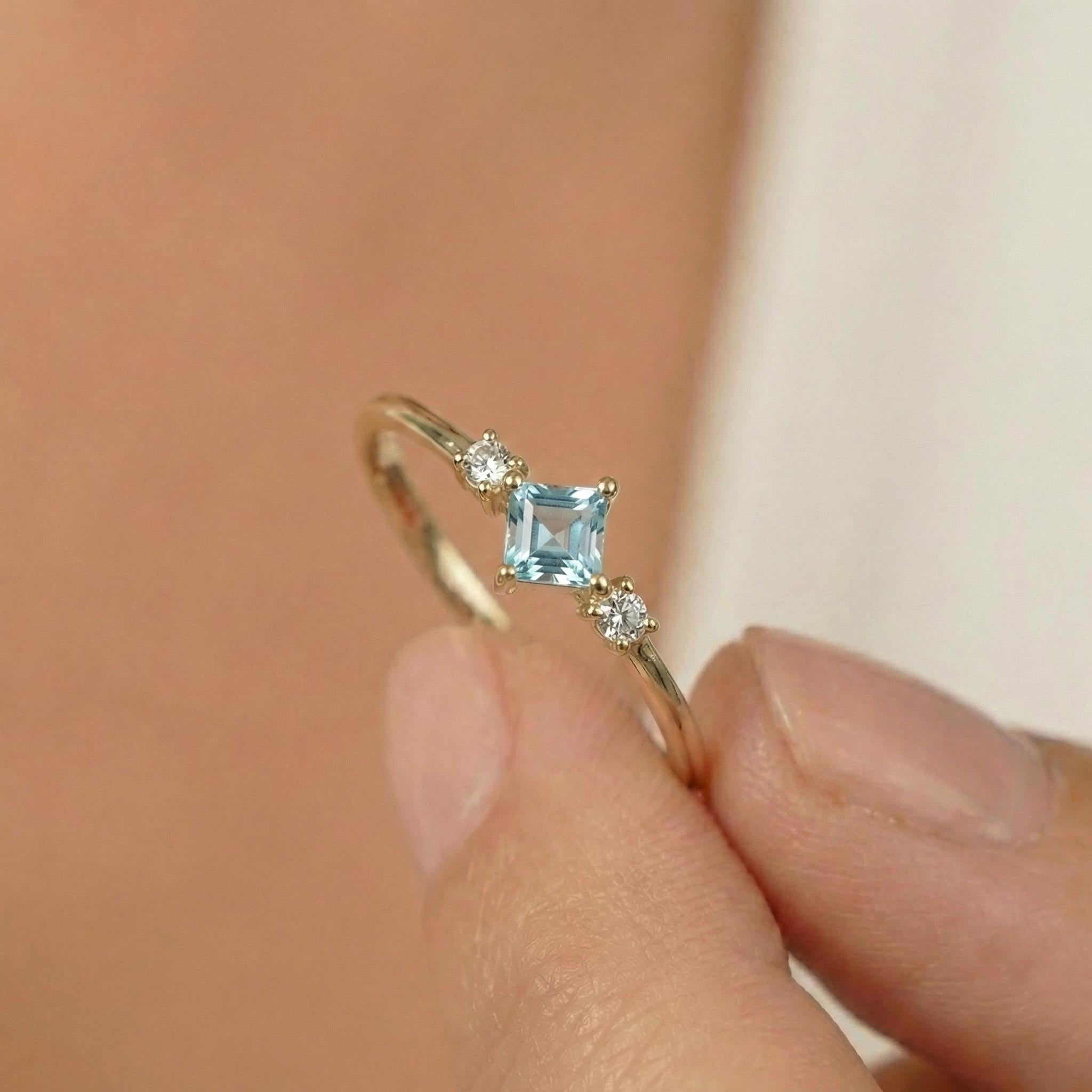 Princess Cut Aquamarine Ring March Birthstone Promise Ring Minimalist Three Stone Engagement Ring Dainty Light Blue Gemstone Jewelry